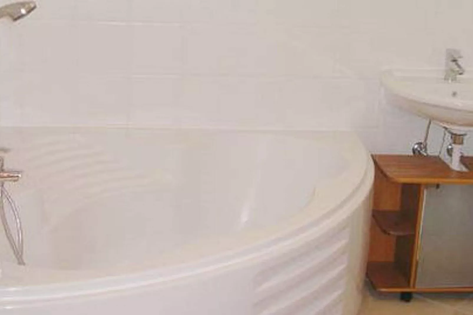 Les Etoiles-Bathroom