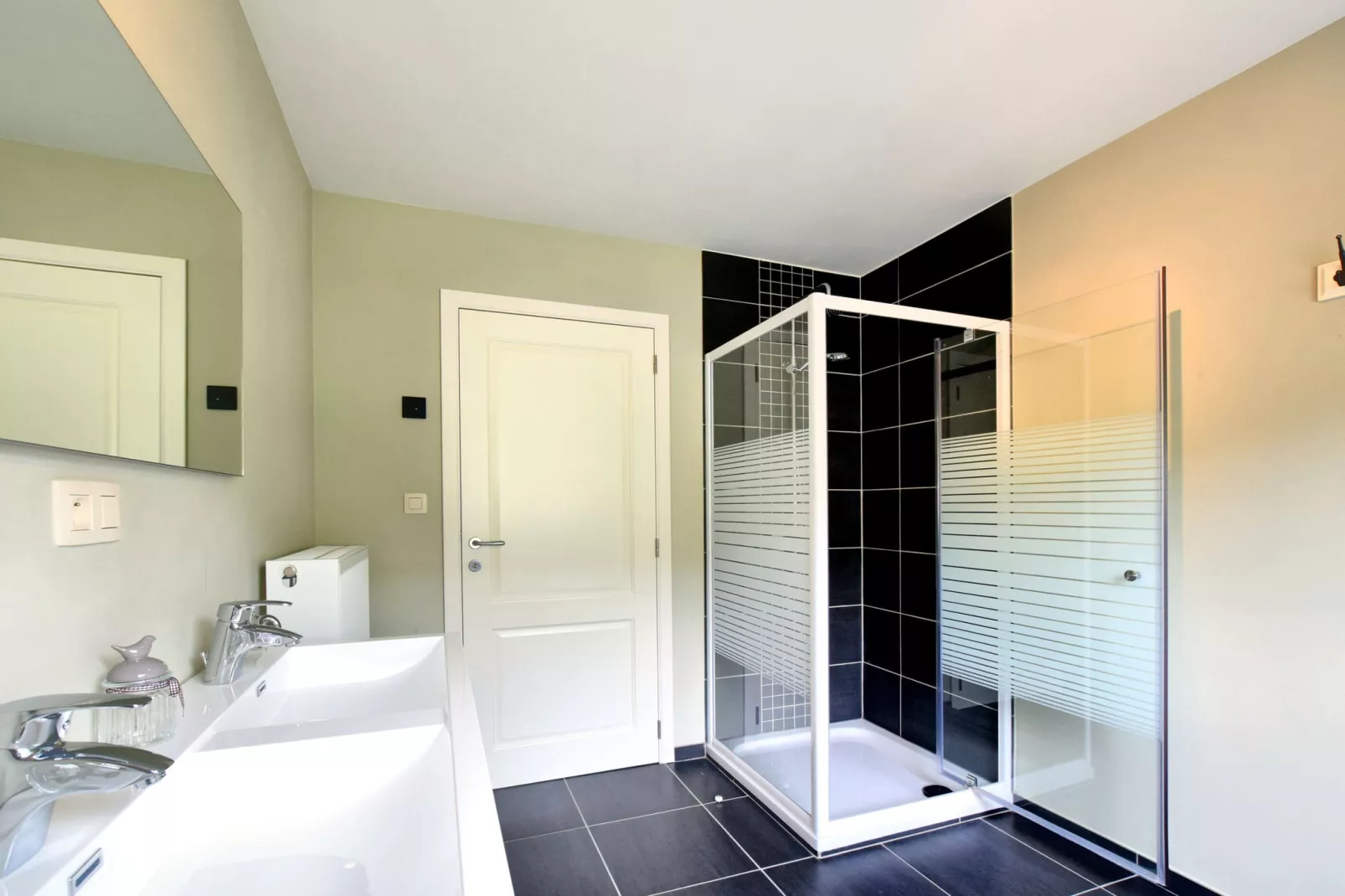 Le Bord d'Eau-Badezimmer