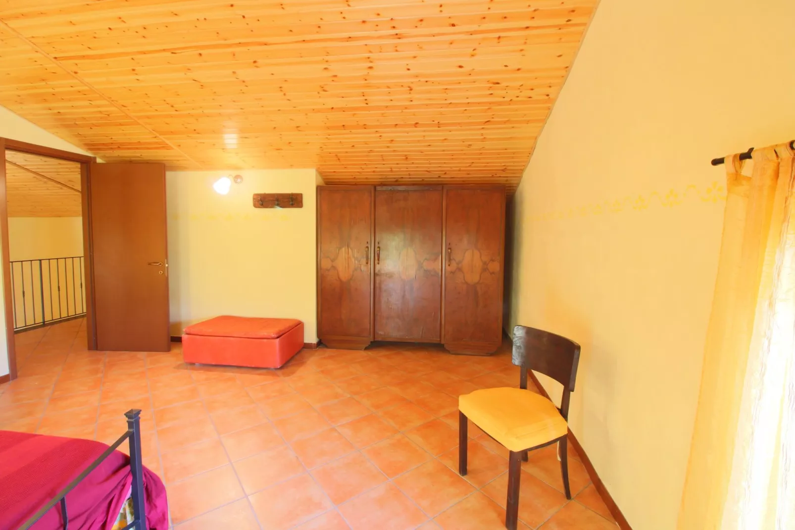Gina-Bedroom