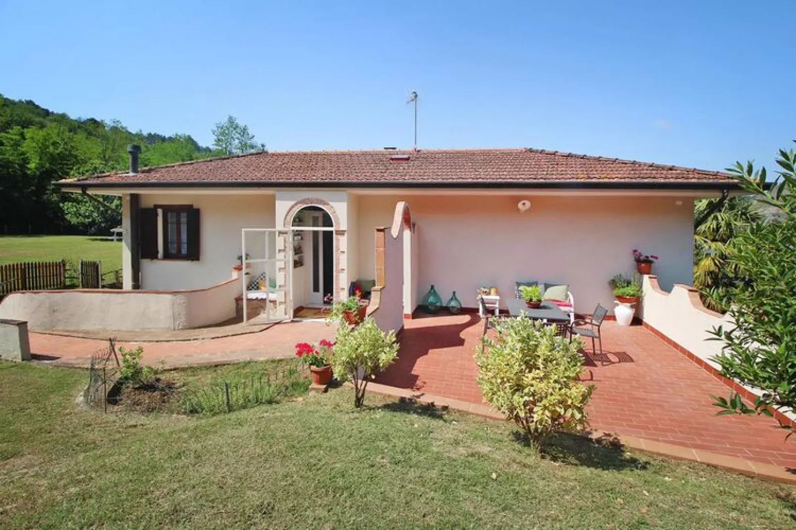 Holiday home Casa Paola Camaiore - Villa Paola-Exterior summer