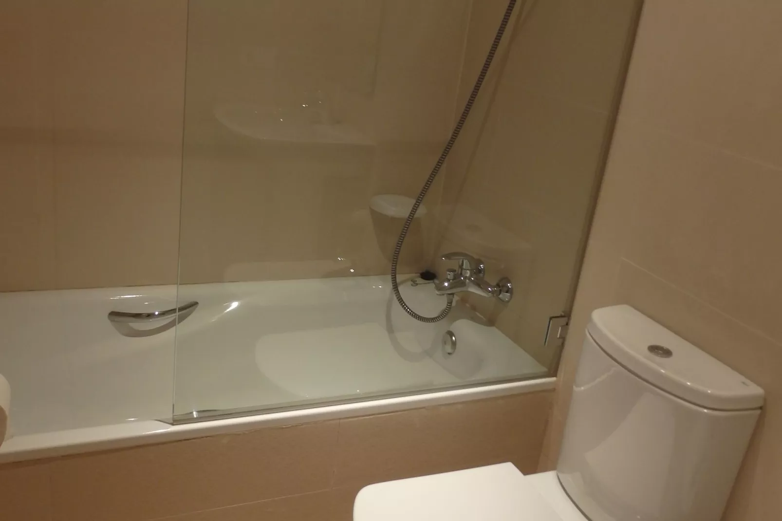 Green Paradise	-Bathroom