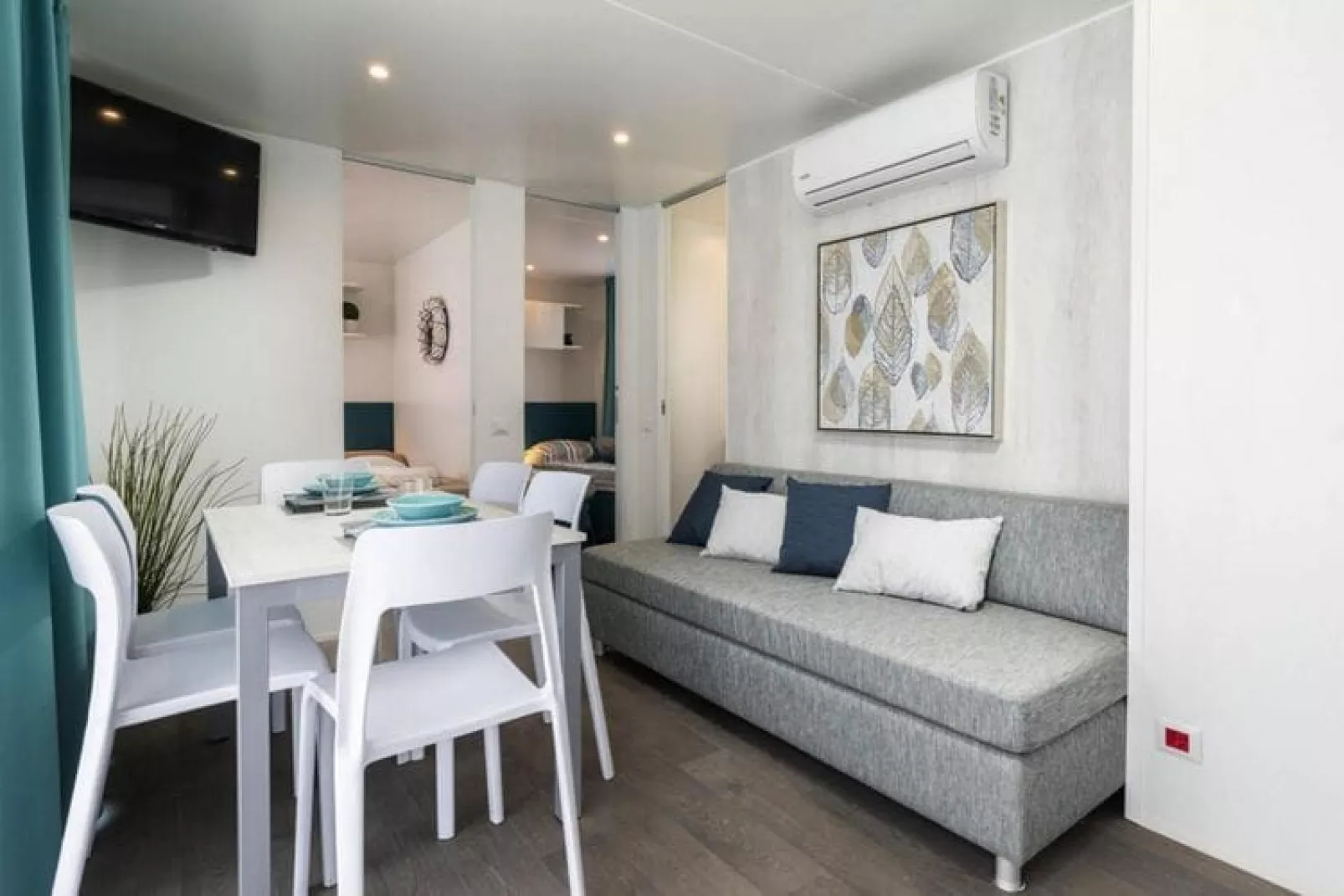Mobile Homes The Garda Village, Sirmione-MH Deluxe-Living room