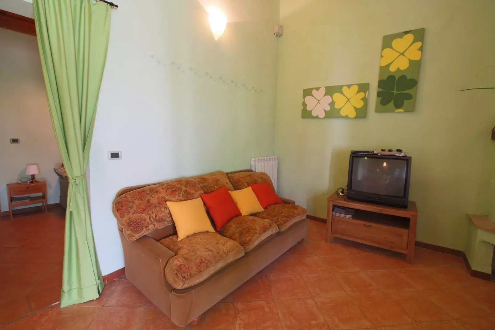 Salvo-Living room