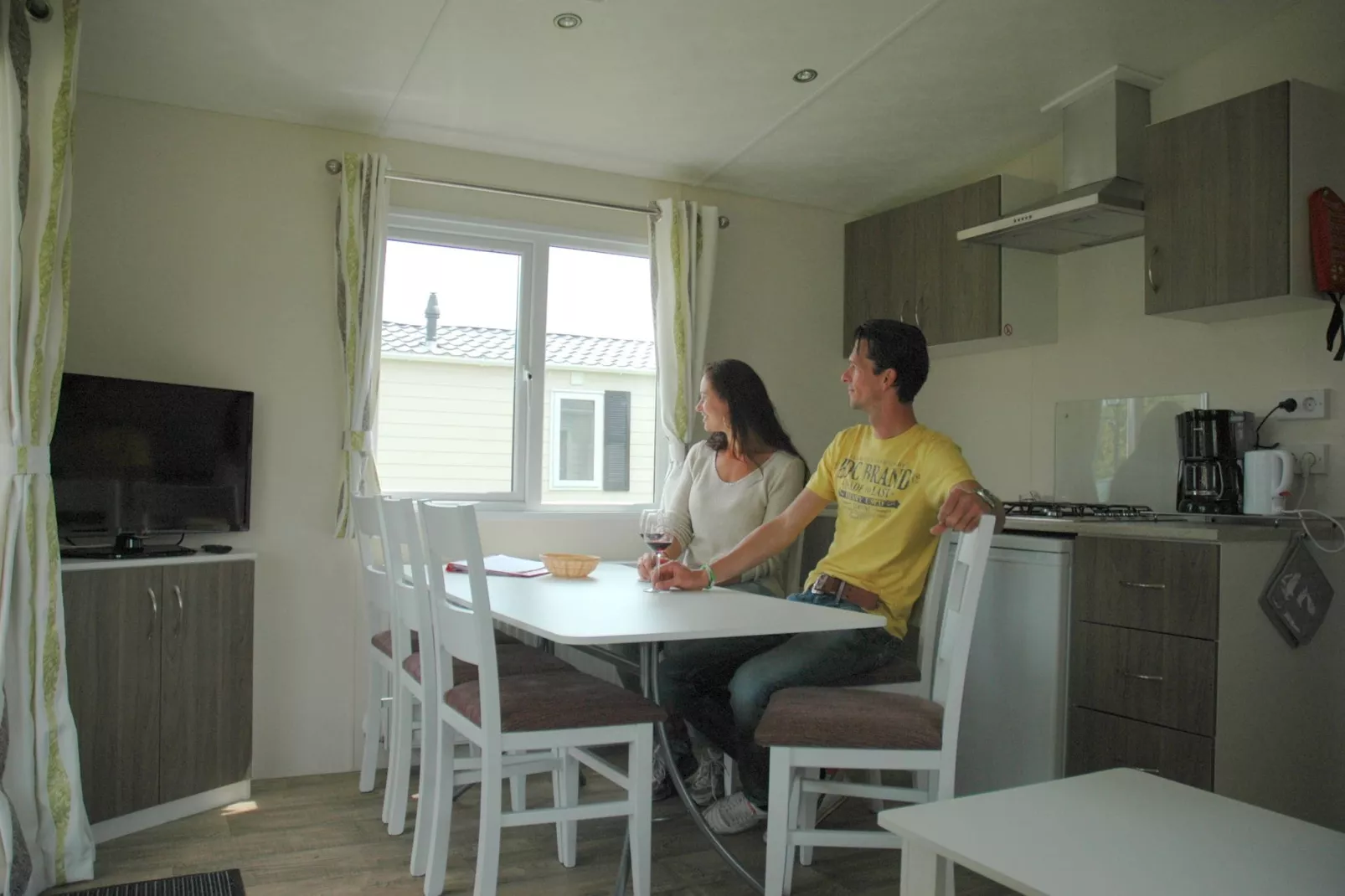 Recreatiepark Duinhoeve 11-Living room