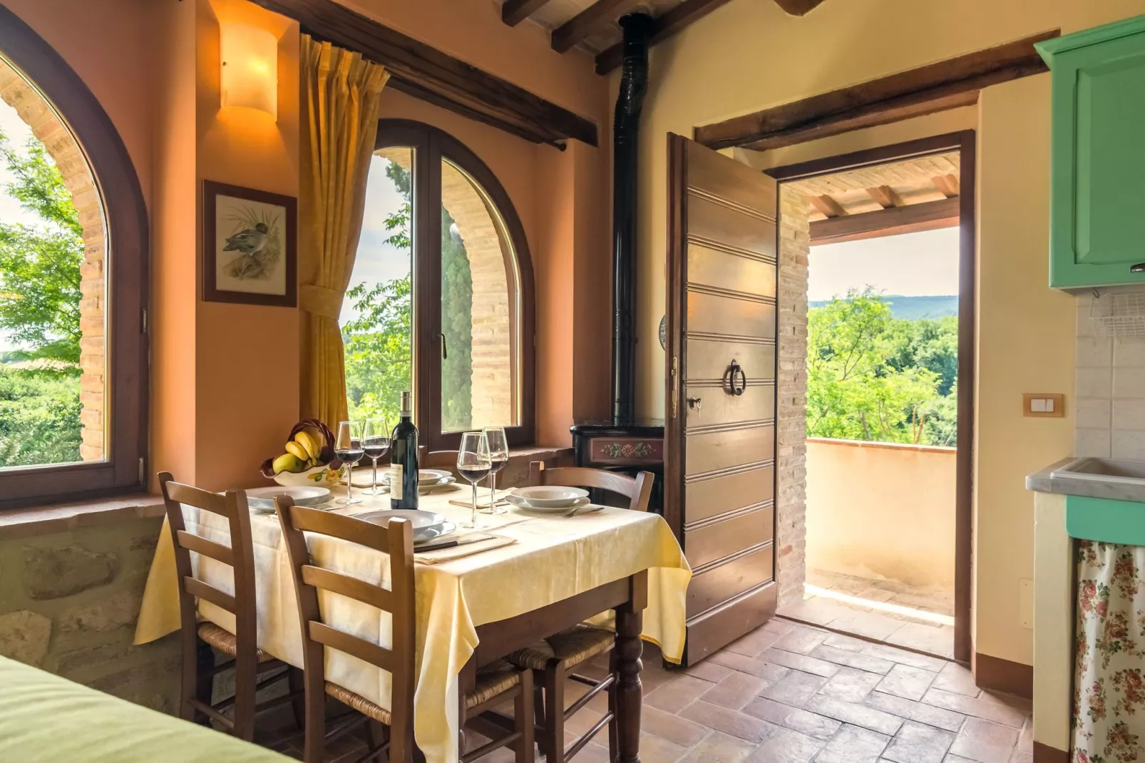 Lupo-Dining room