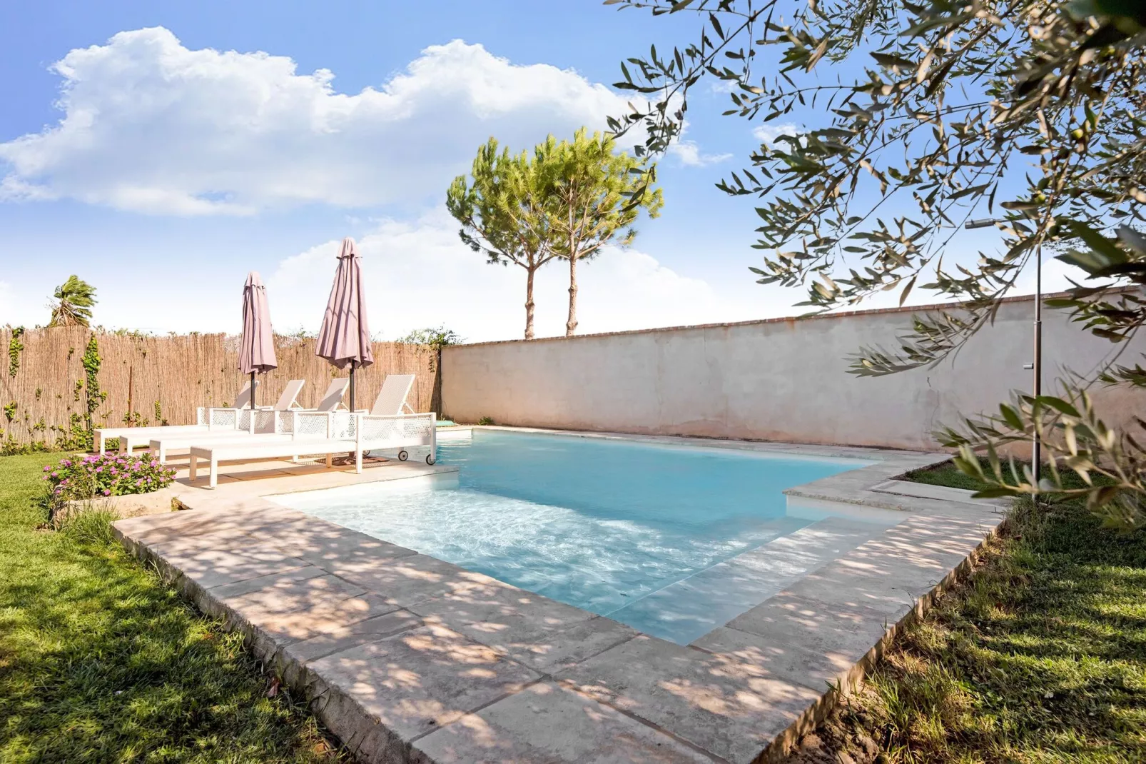 LA TORRE DE SEBASTIA-Pool