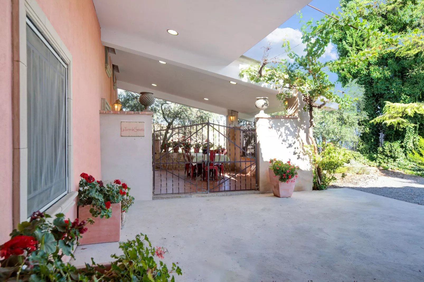 LA TORRE DE SEBASTIA-Reception hall