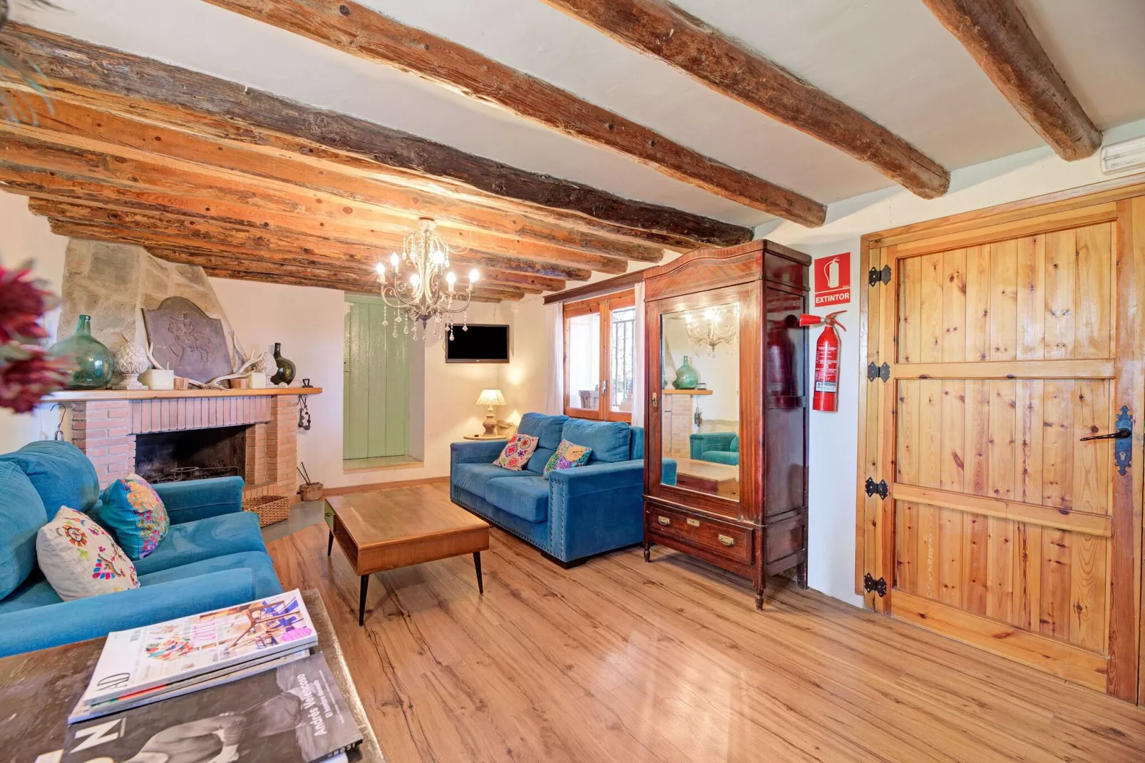 LA TORRE DE SEBASTIA-Living room