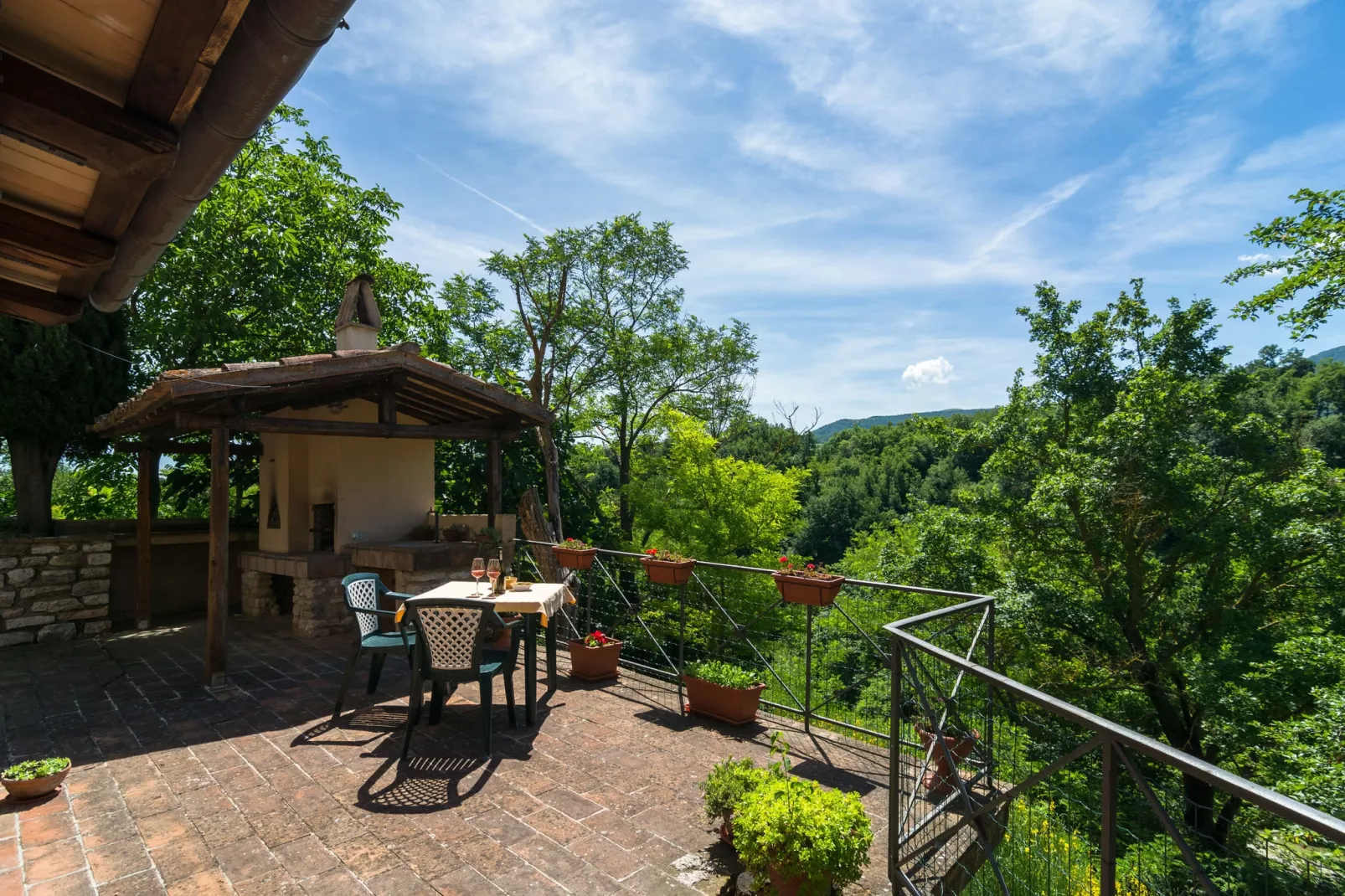 Lupo-Terrace balcony