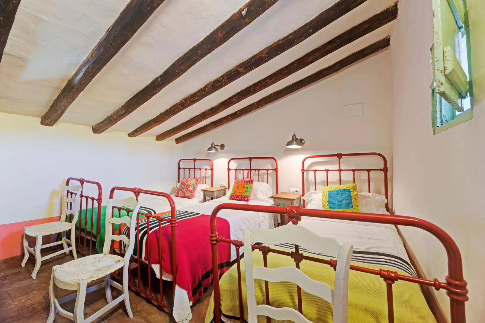 LA TORRE DE SEBASTIA-Bedroom