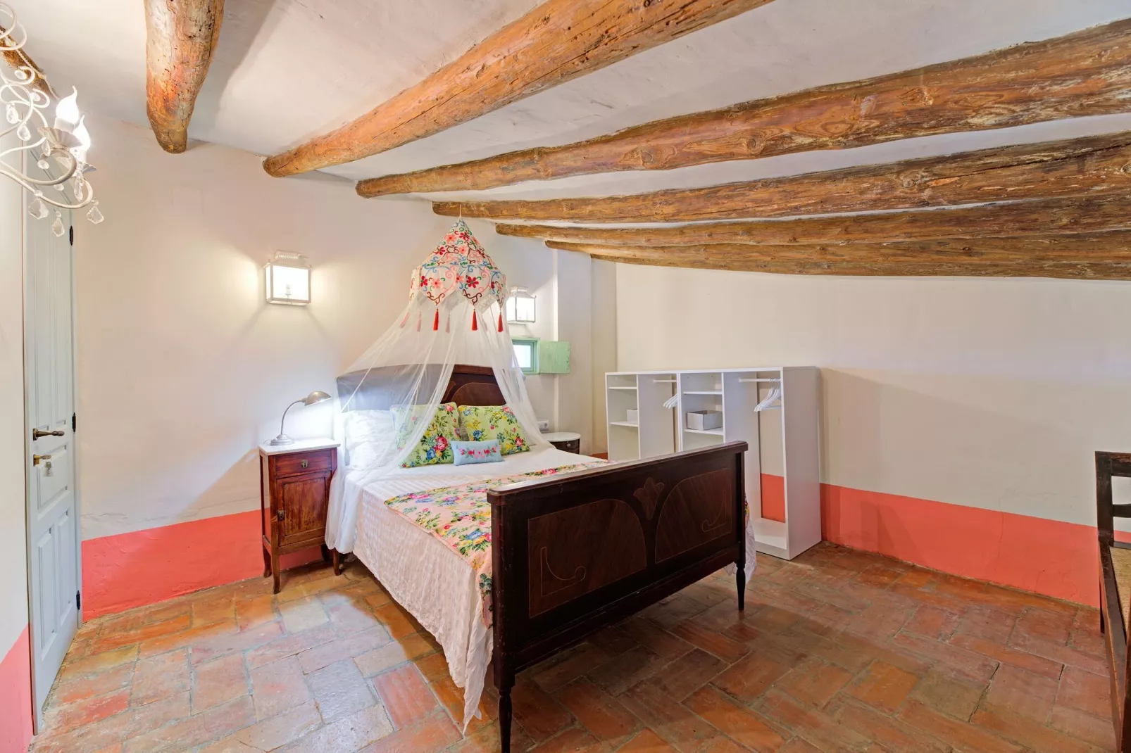 LA TORRE DE SEBASTIA-Bedroom