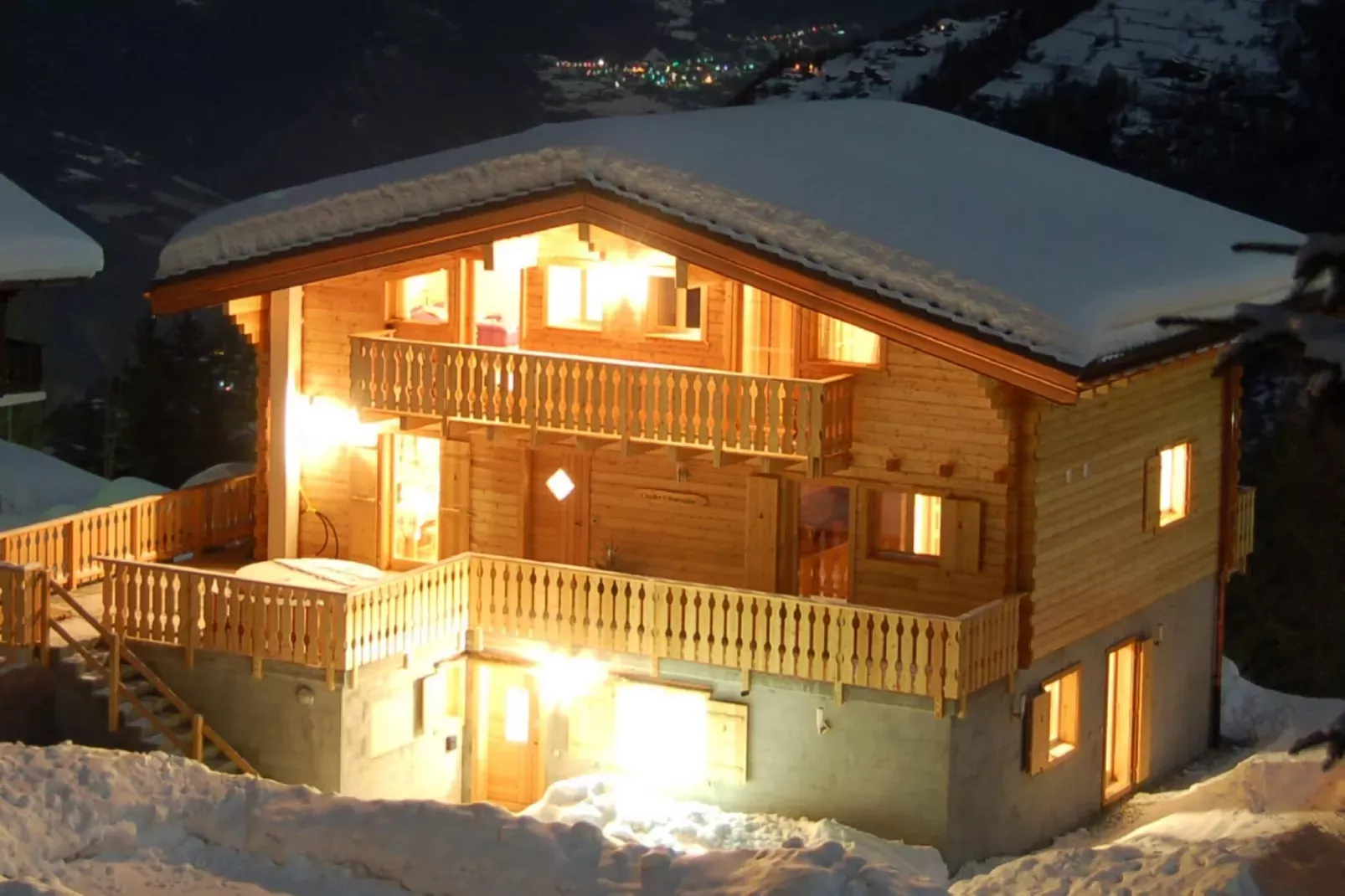 Charmille-Exterior winter