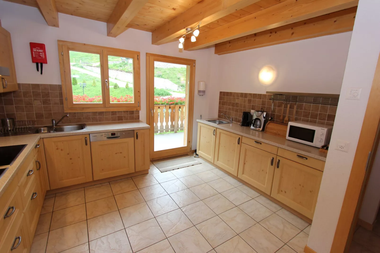 Charmille-Kitchen