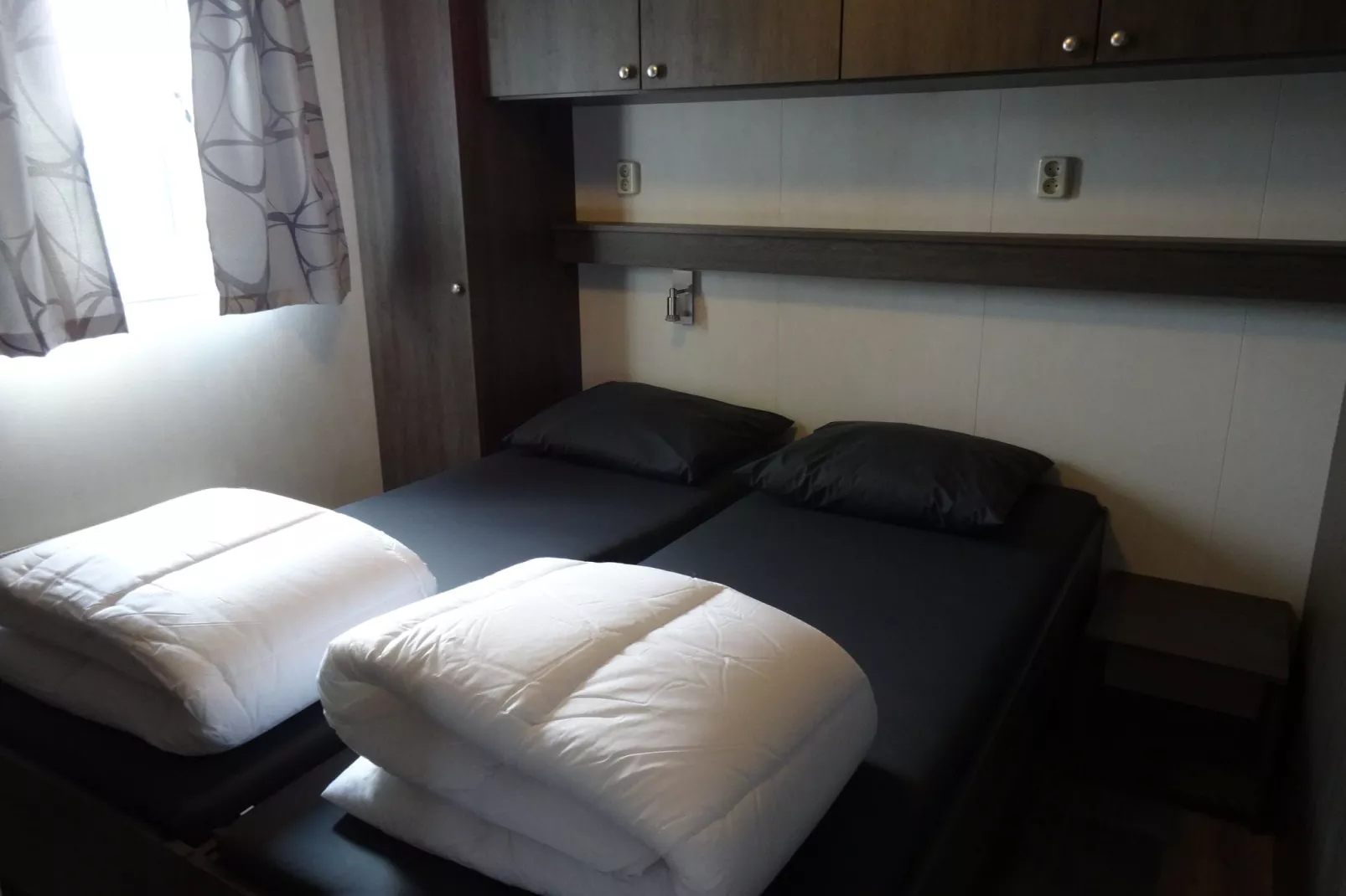 Recreatiepark Duinhoeve 14-Bedroom