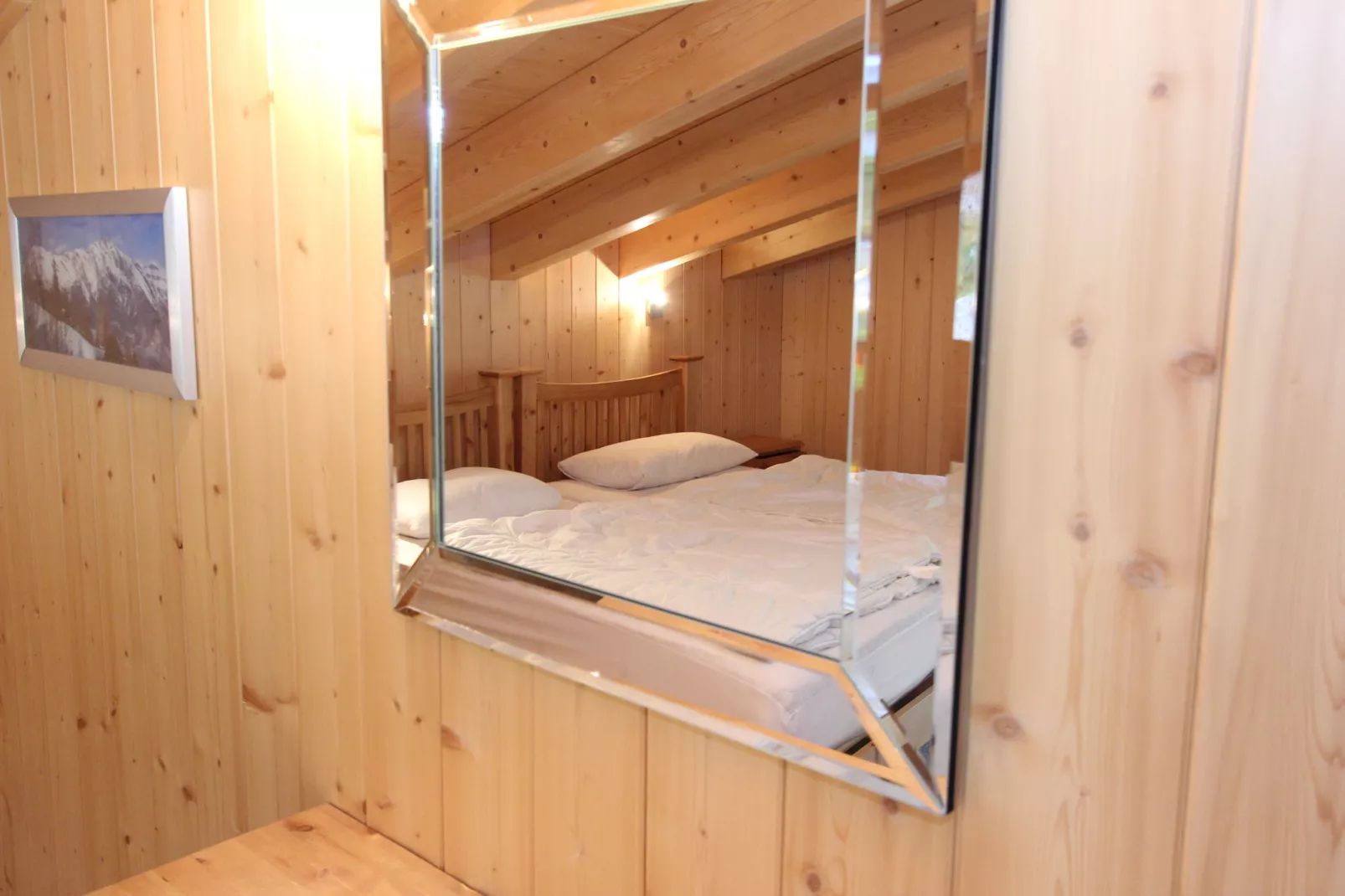Charmille-Bedroom