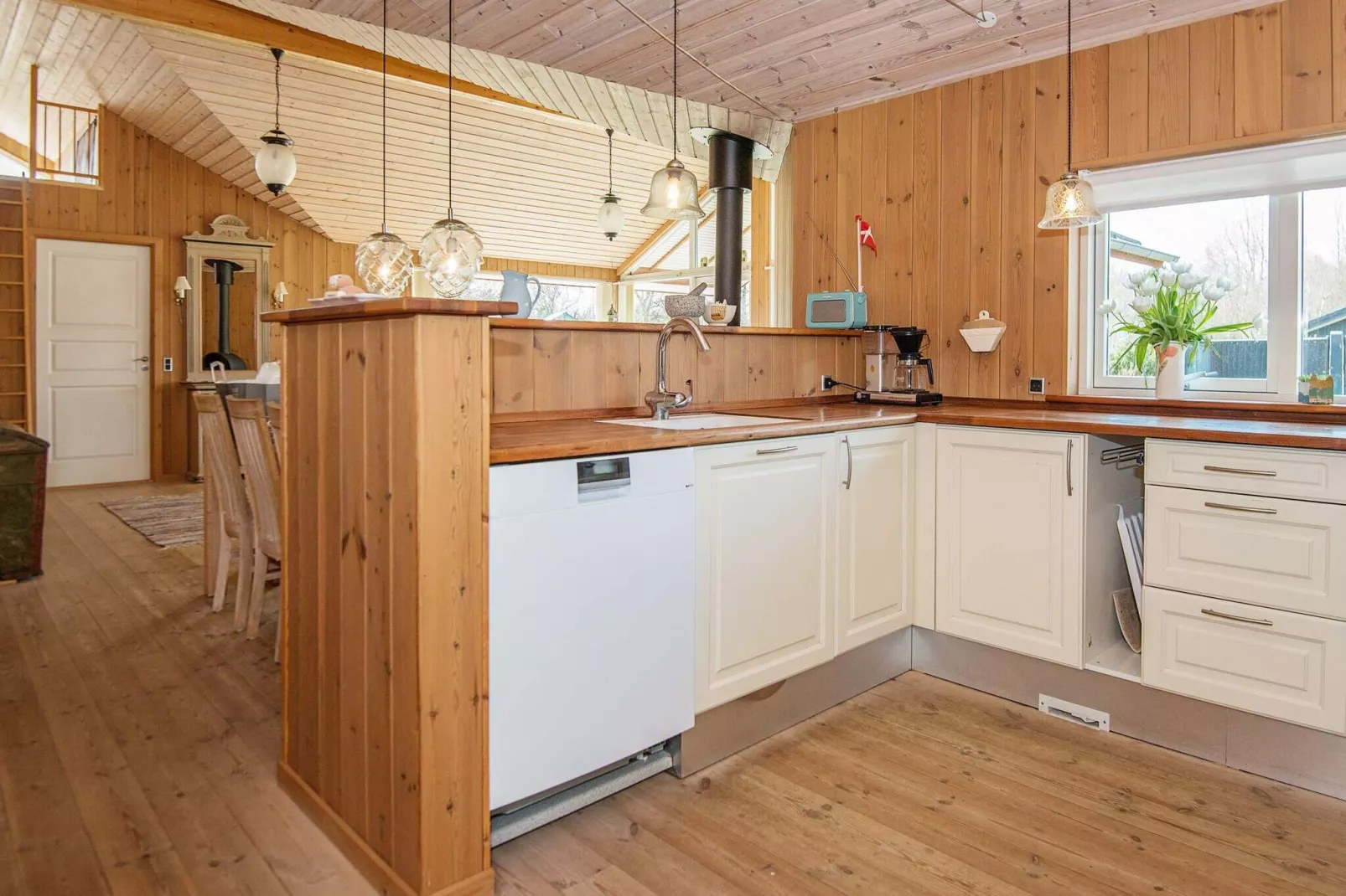 8 person holiday home in Glesborg-Indoor