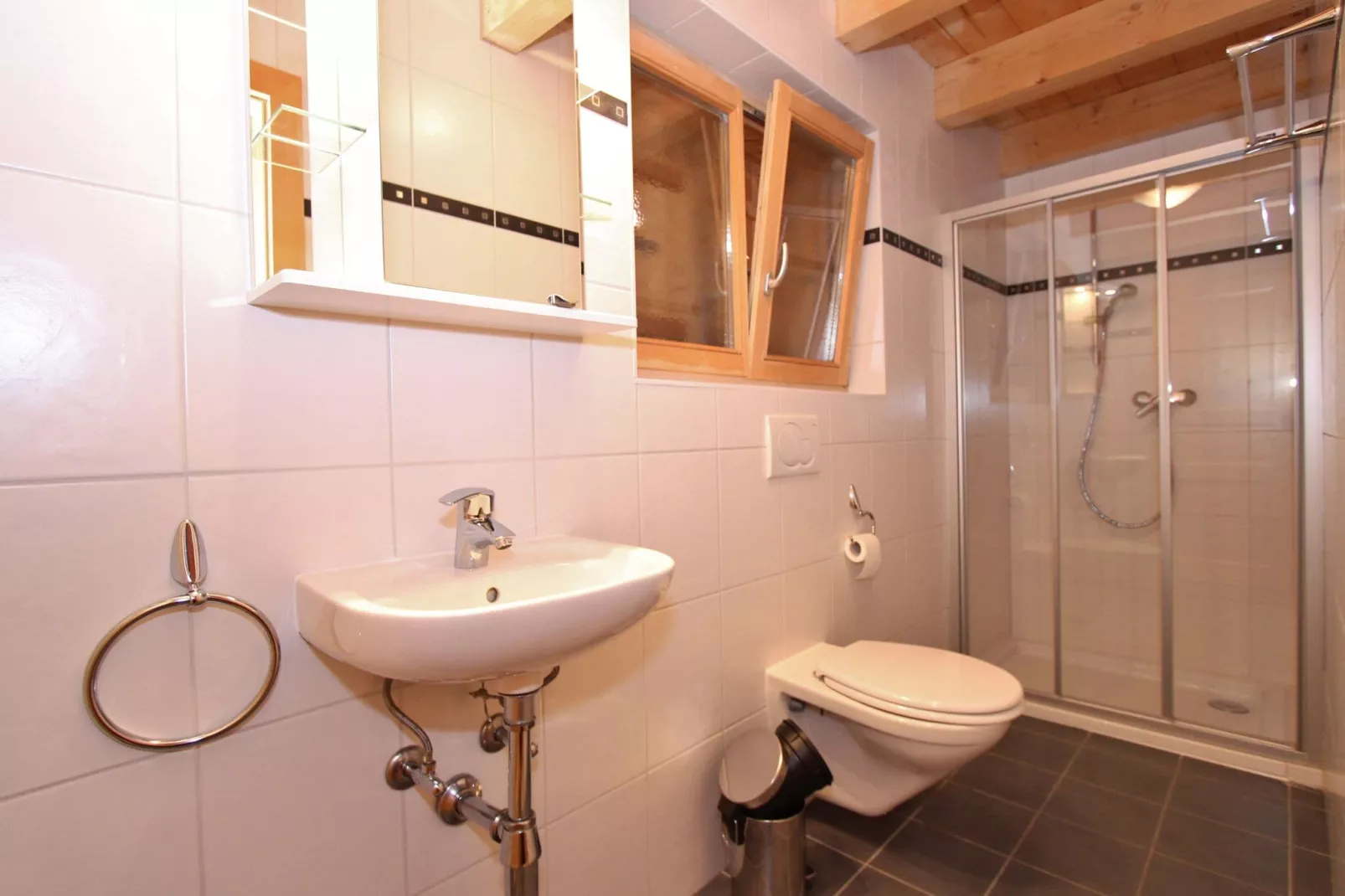 Charmille-Bathroom
