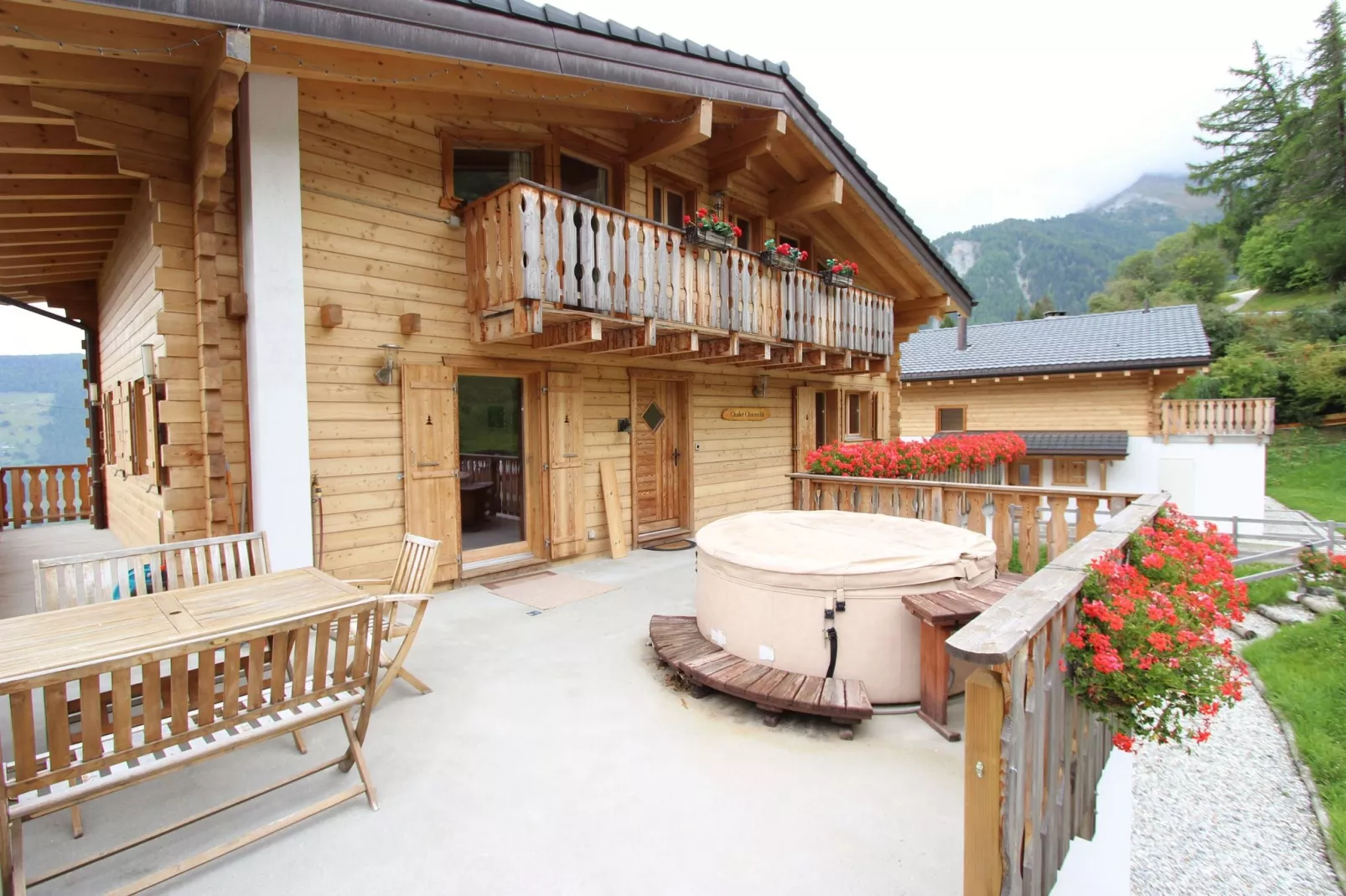 Charmille-Terrace balcony