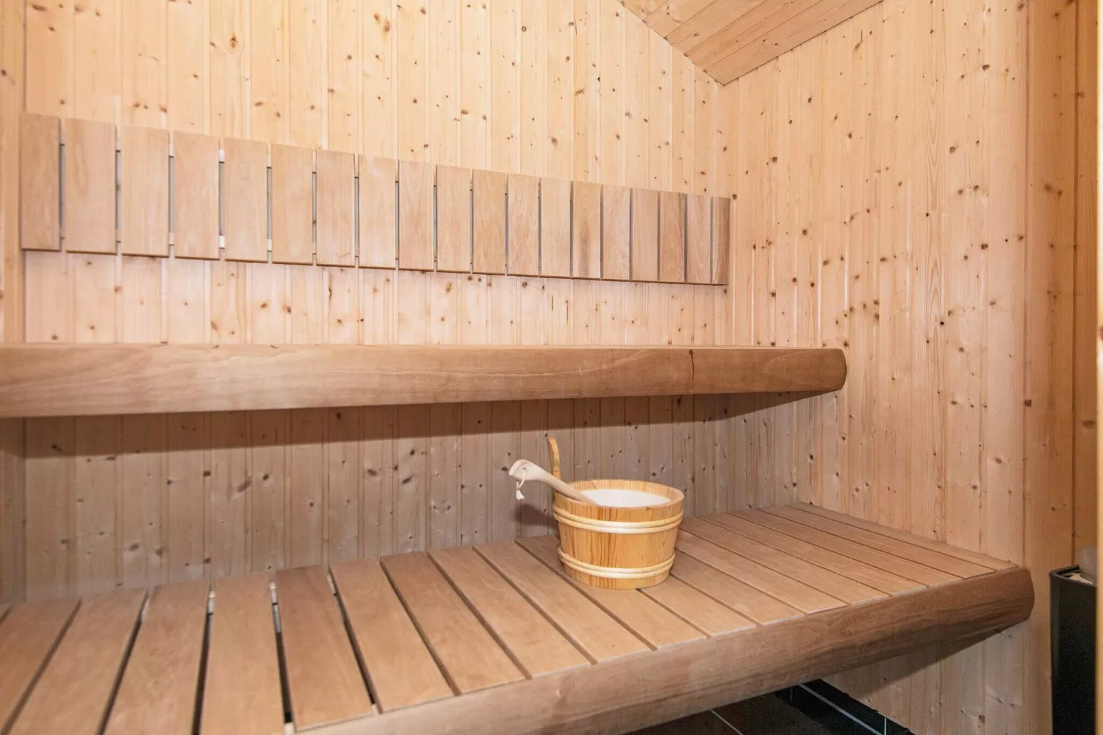 8 person holiday home in Glesborg-Sauna