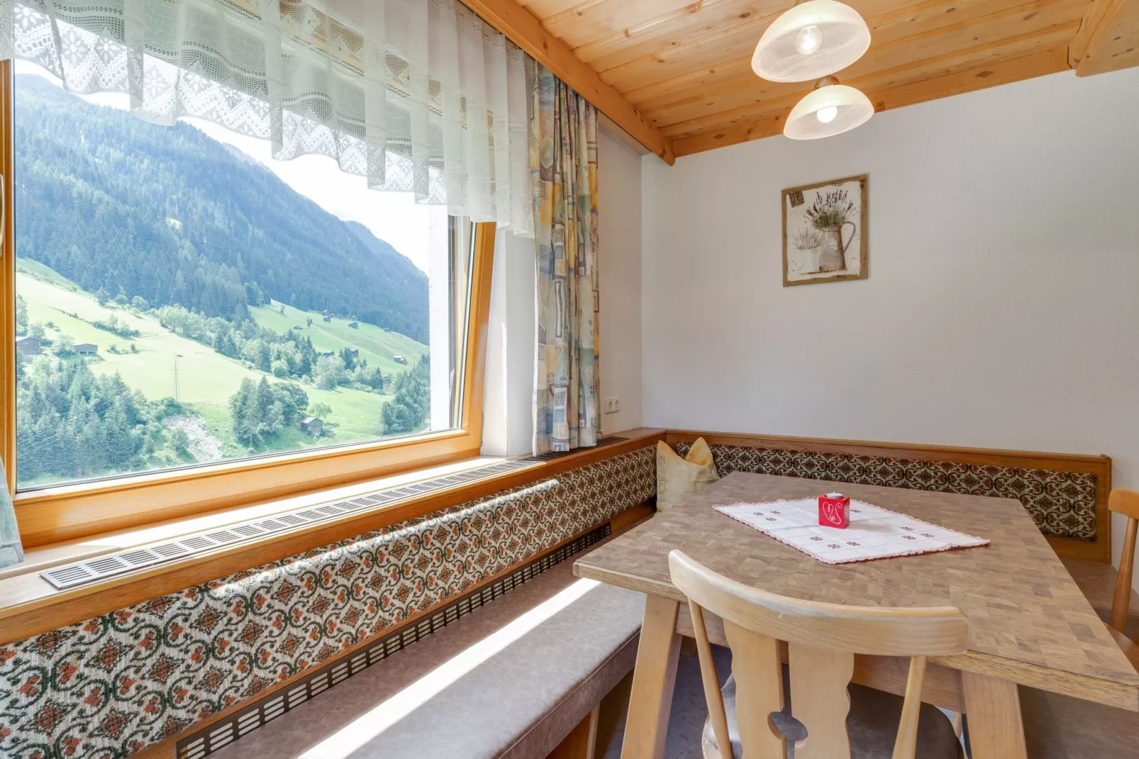 Sophie-Dining room