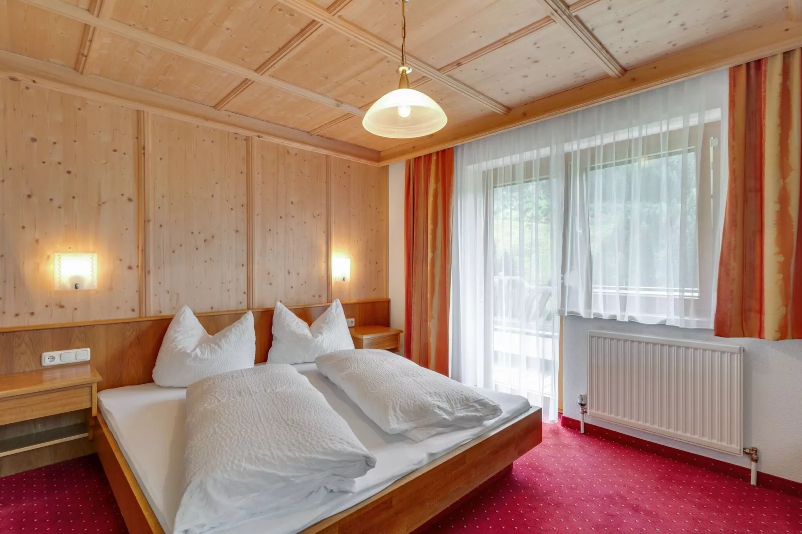 Sophie-Bedroom