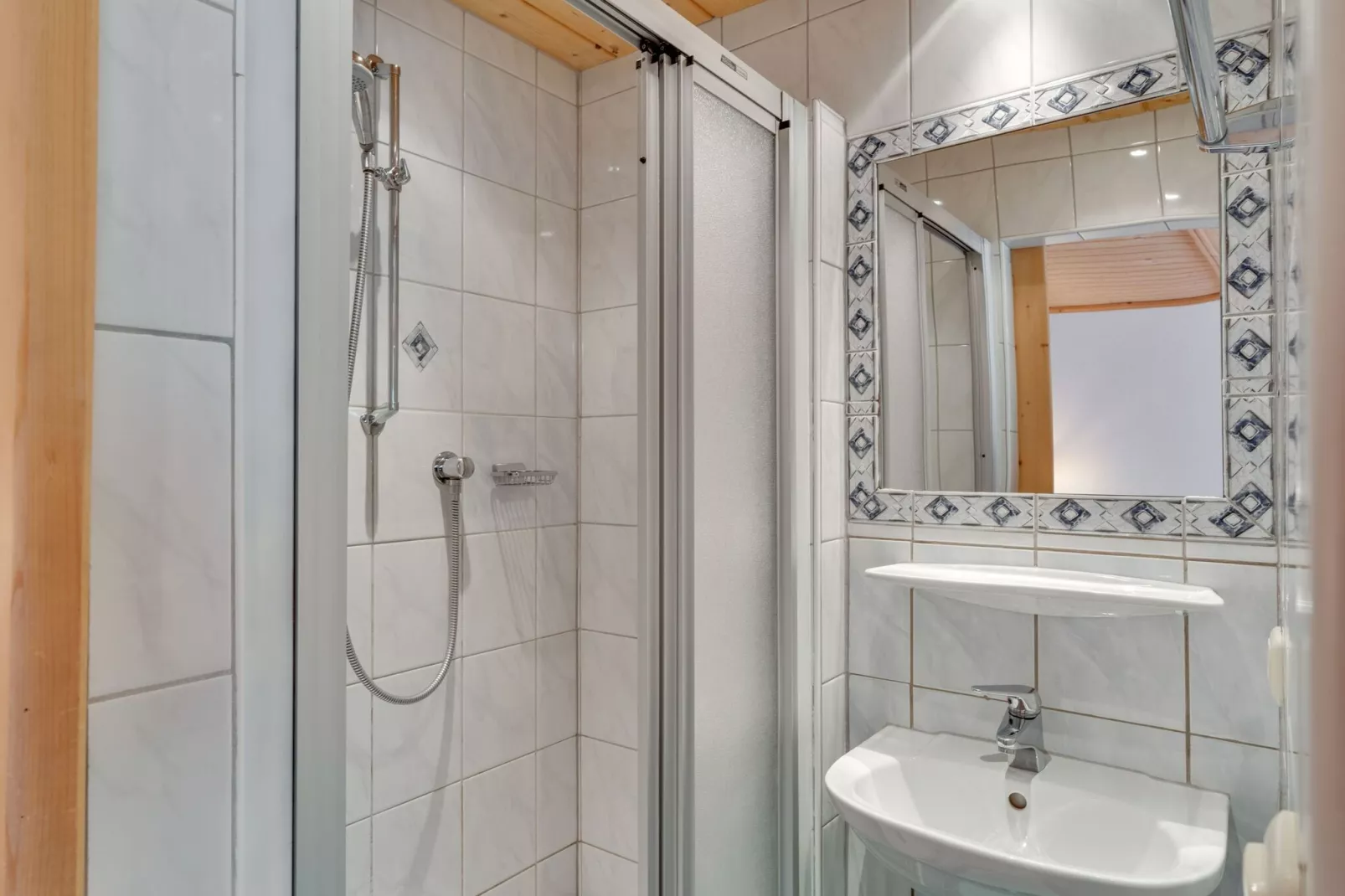 Sophie-Bathroom