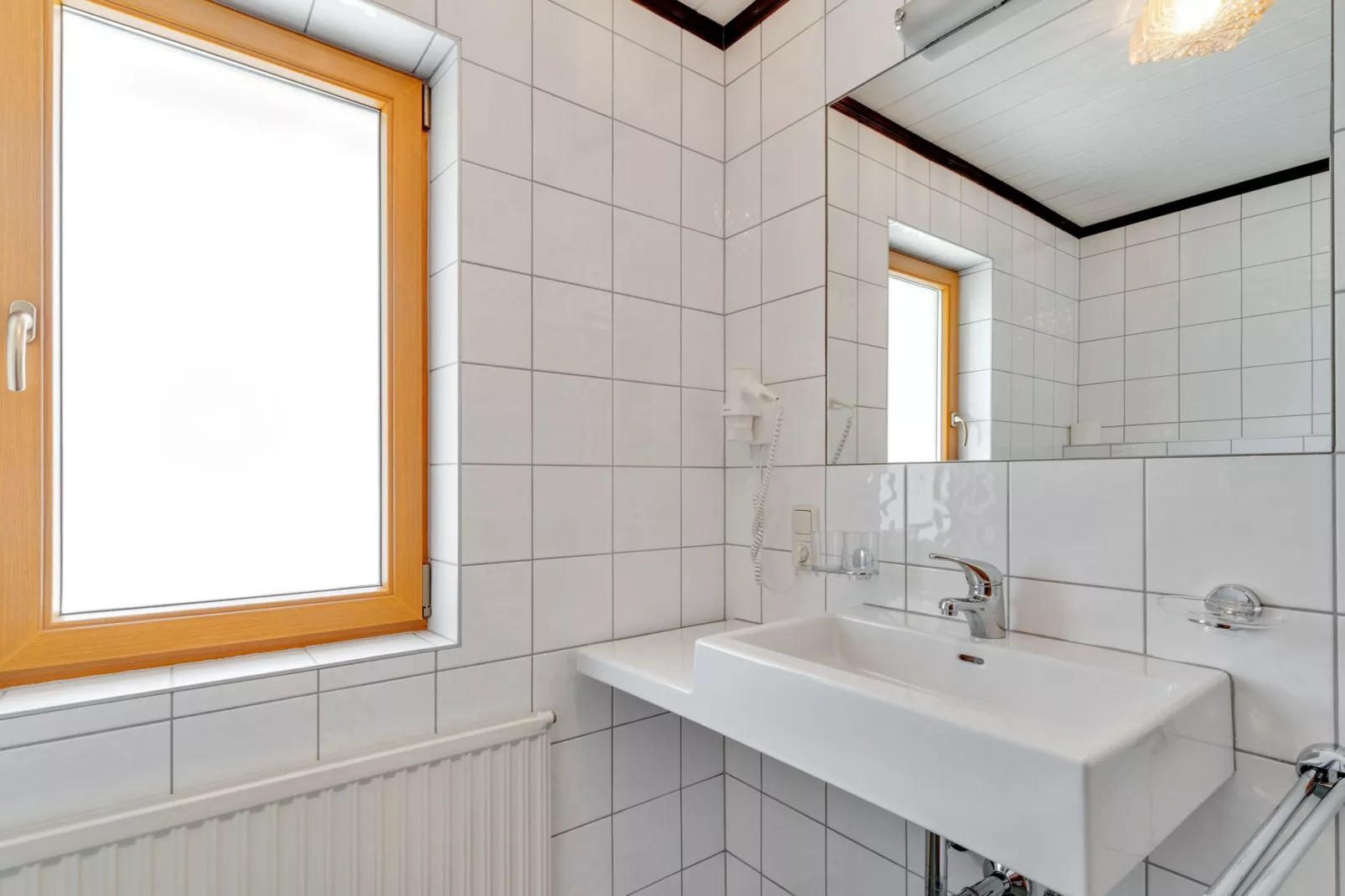 Sophie-Bathroom
