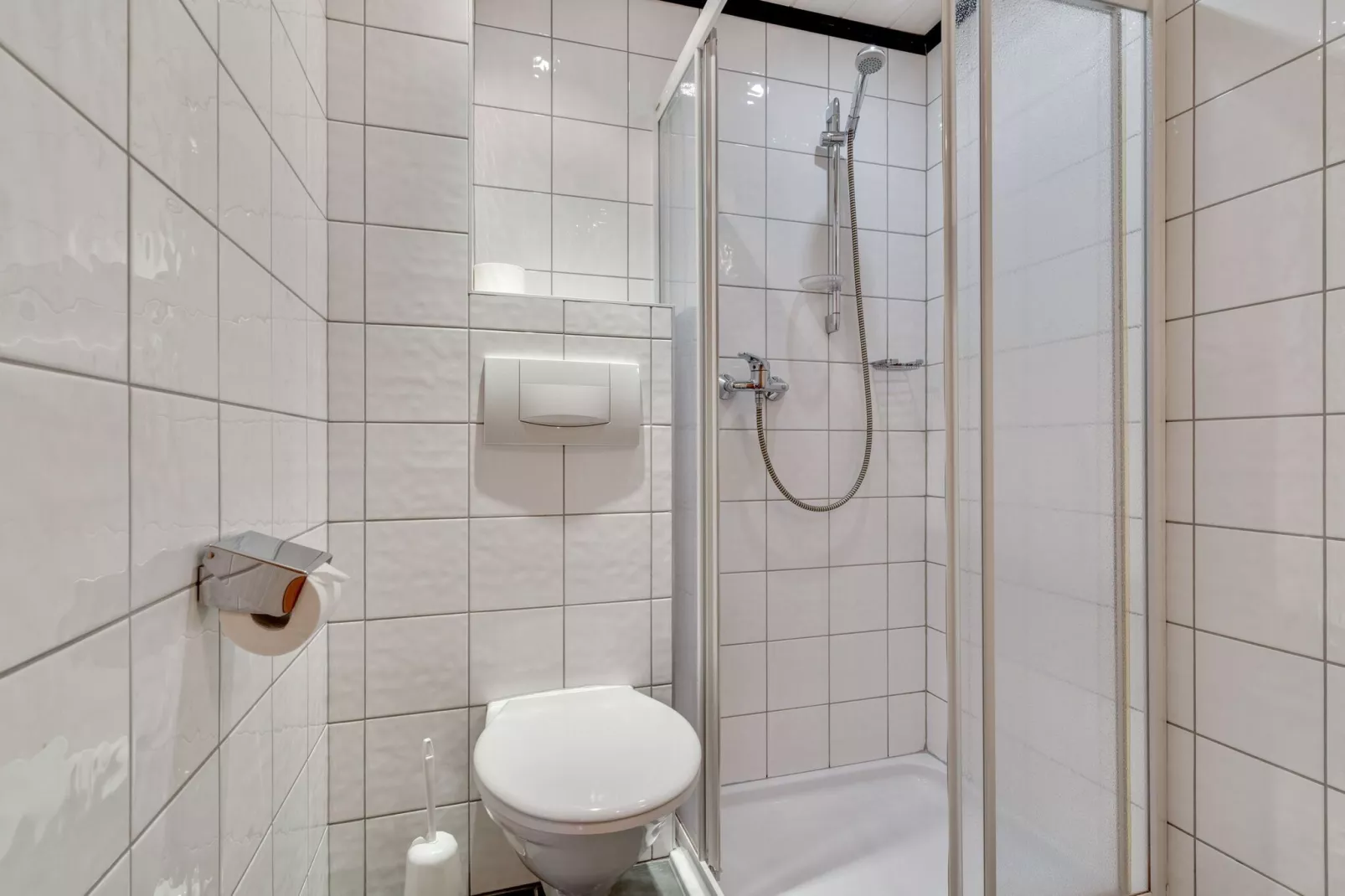 Sophie-Bathroom