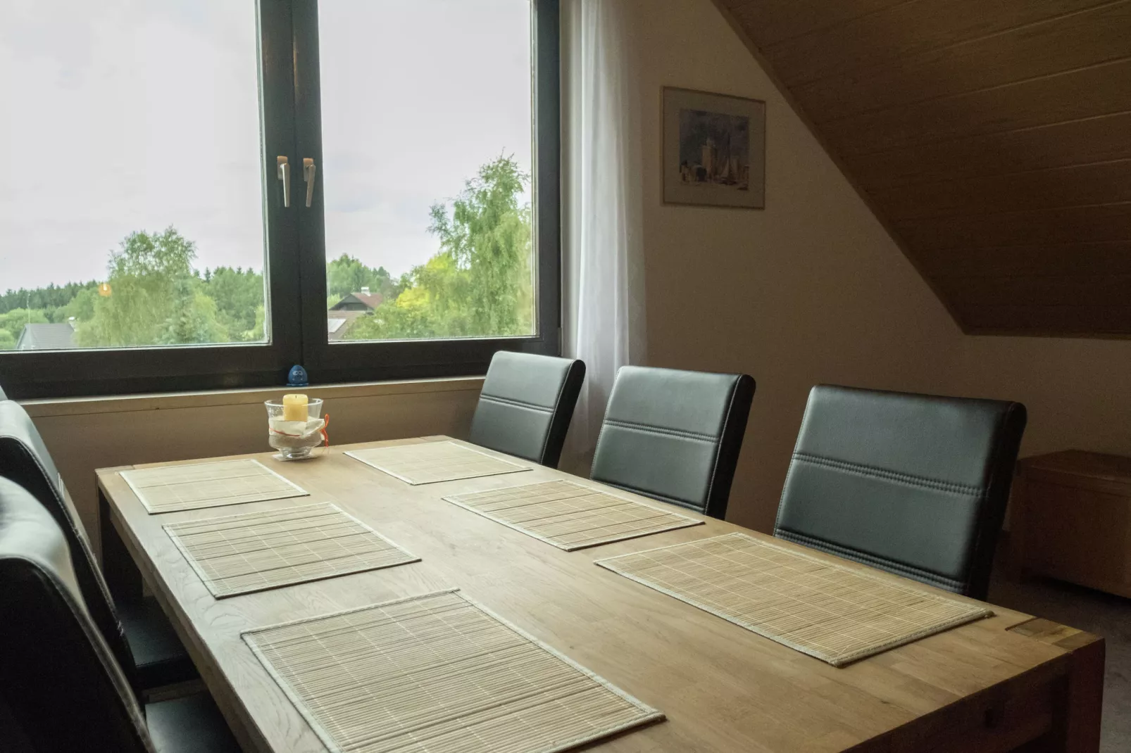 Am Berg-Dining room