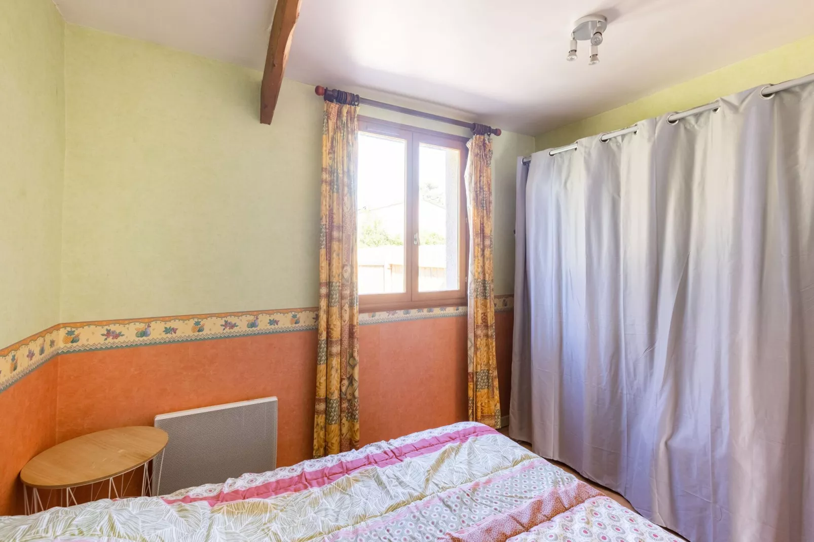 Maison de vacances Montaigu la Brisette-Chambre