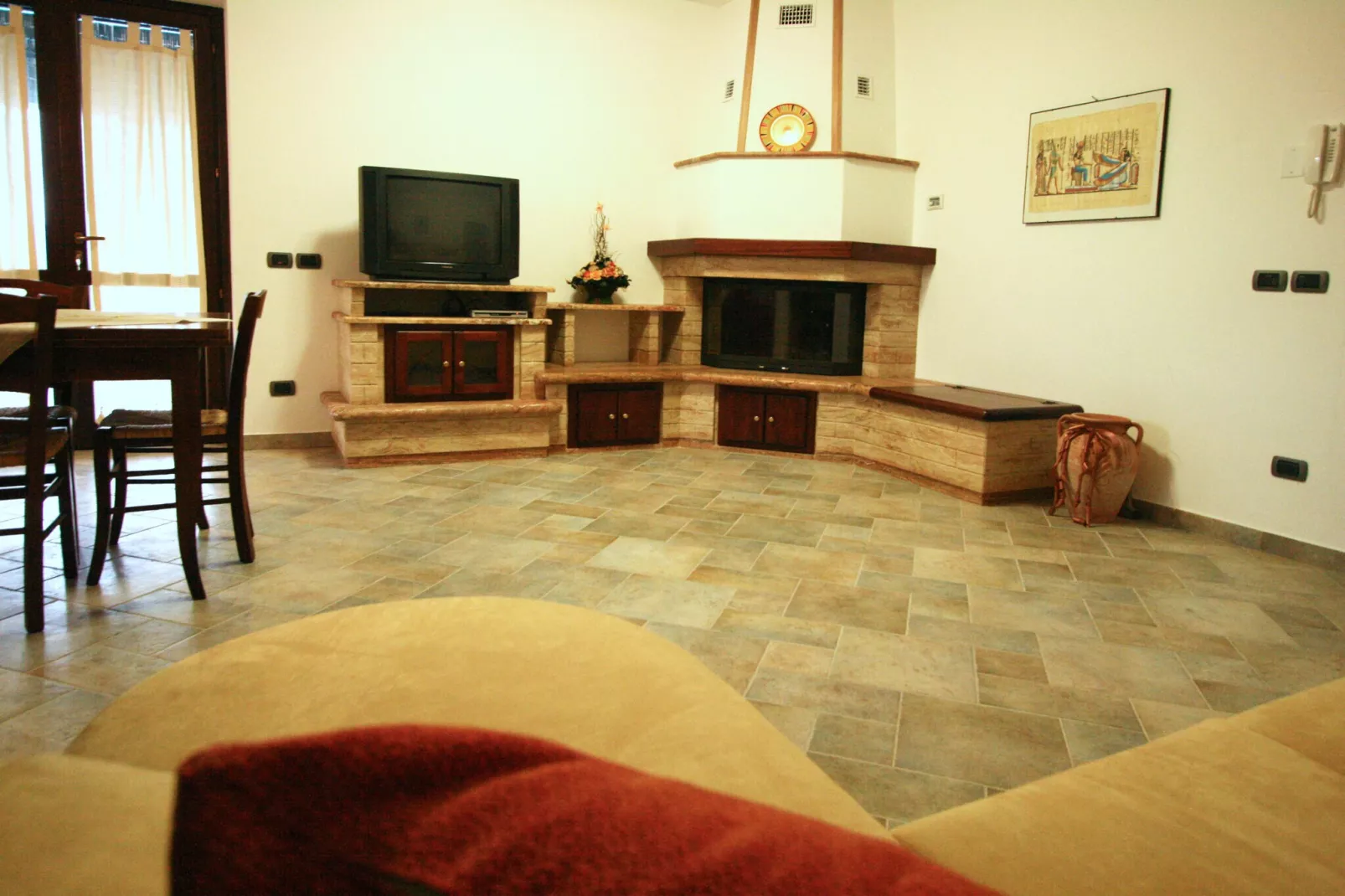 Raggio Un Posto al Sole-Living room