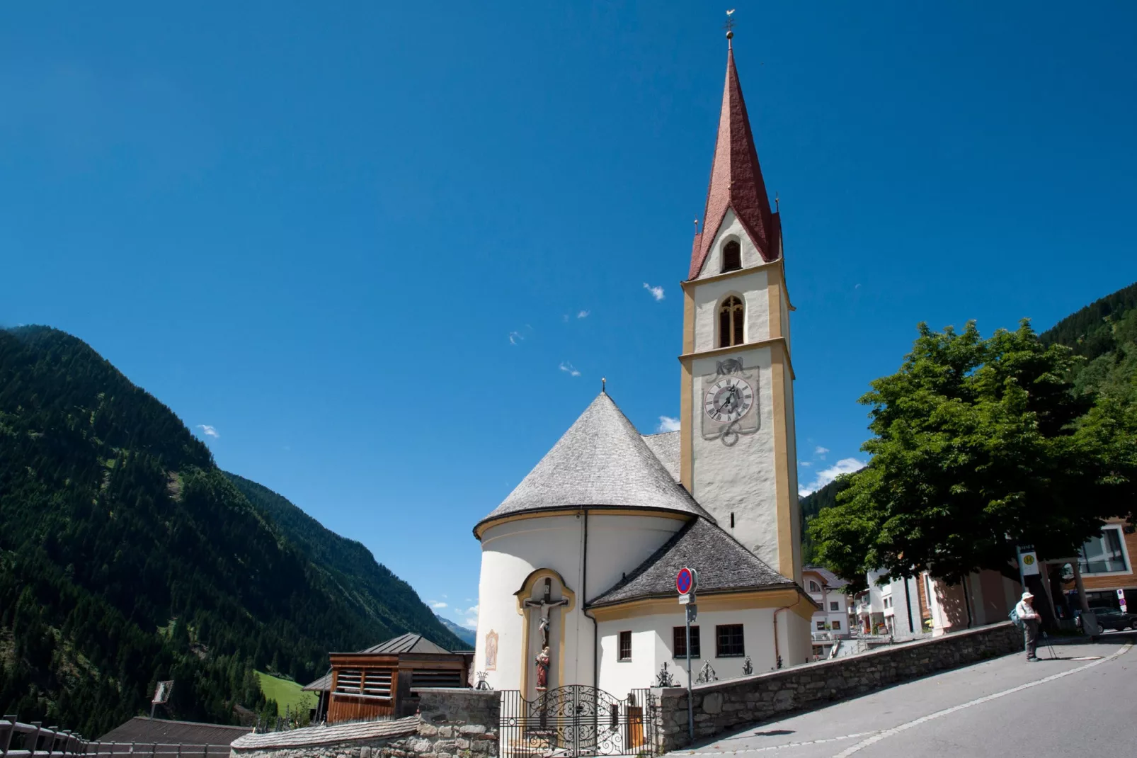 Sophie-Areas within 20km in summer