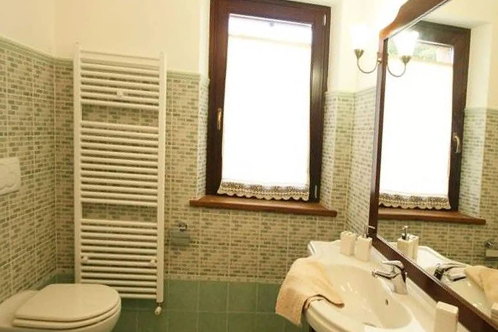 Raggio Un Posto al Sole-Bathroom