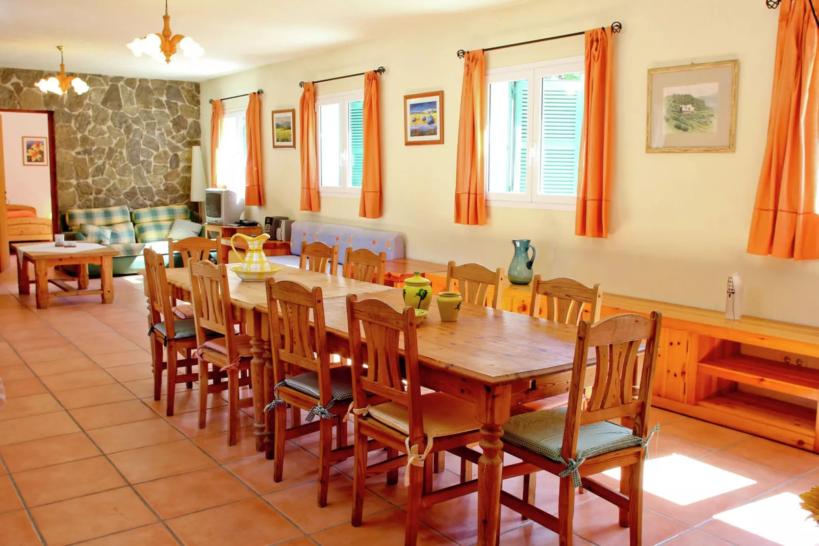 Canyar Enzell-Dining room