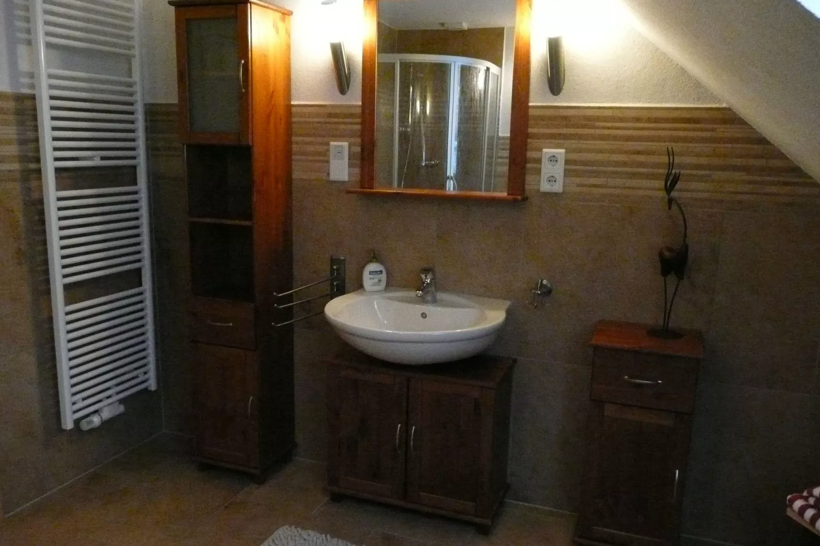 Naturstammhaus-Badezimmer