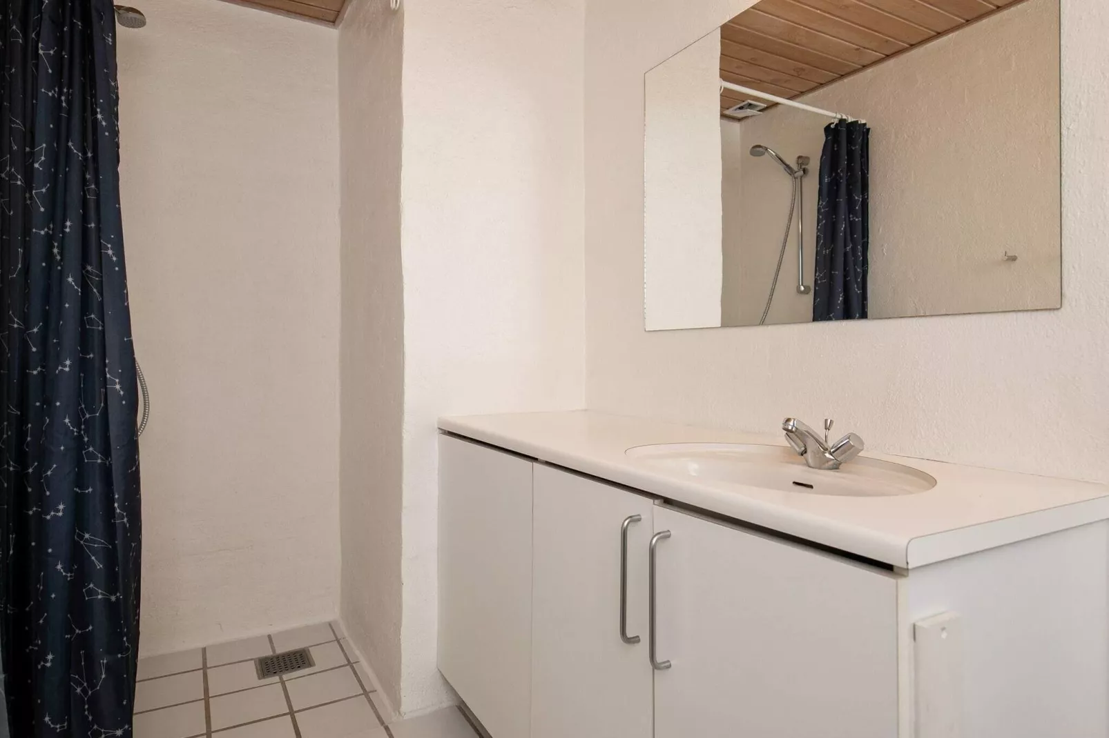 8 person holiday home on a holiday park in Blåvand-Indoor