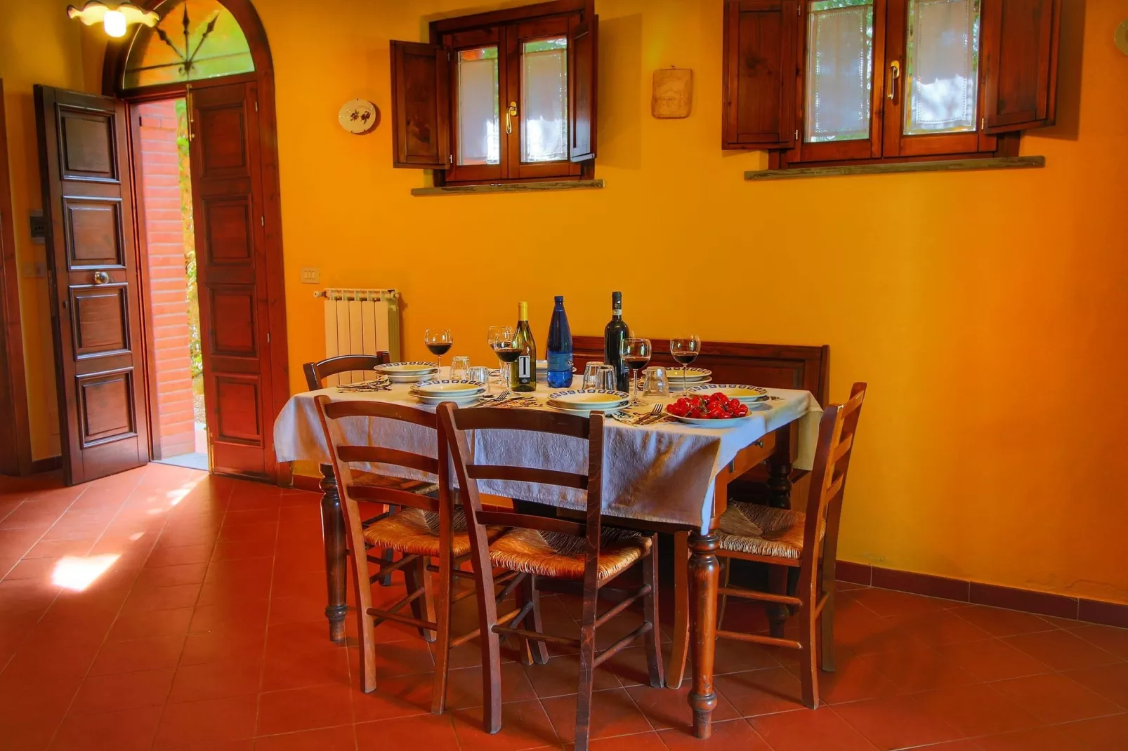 Camillo-Dining room
