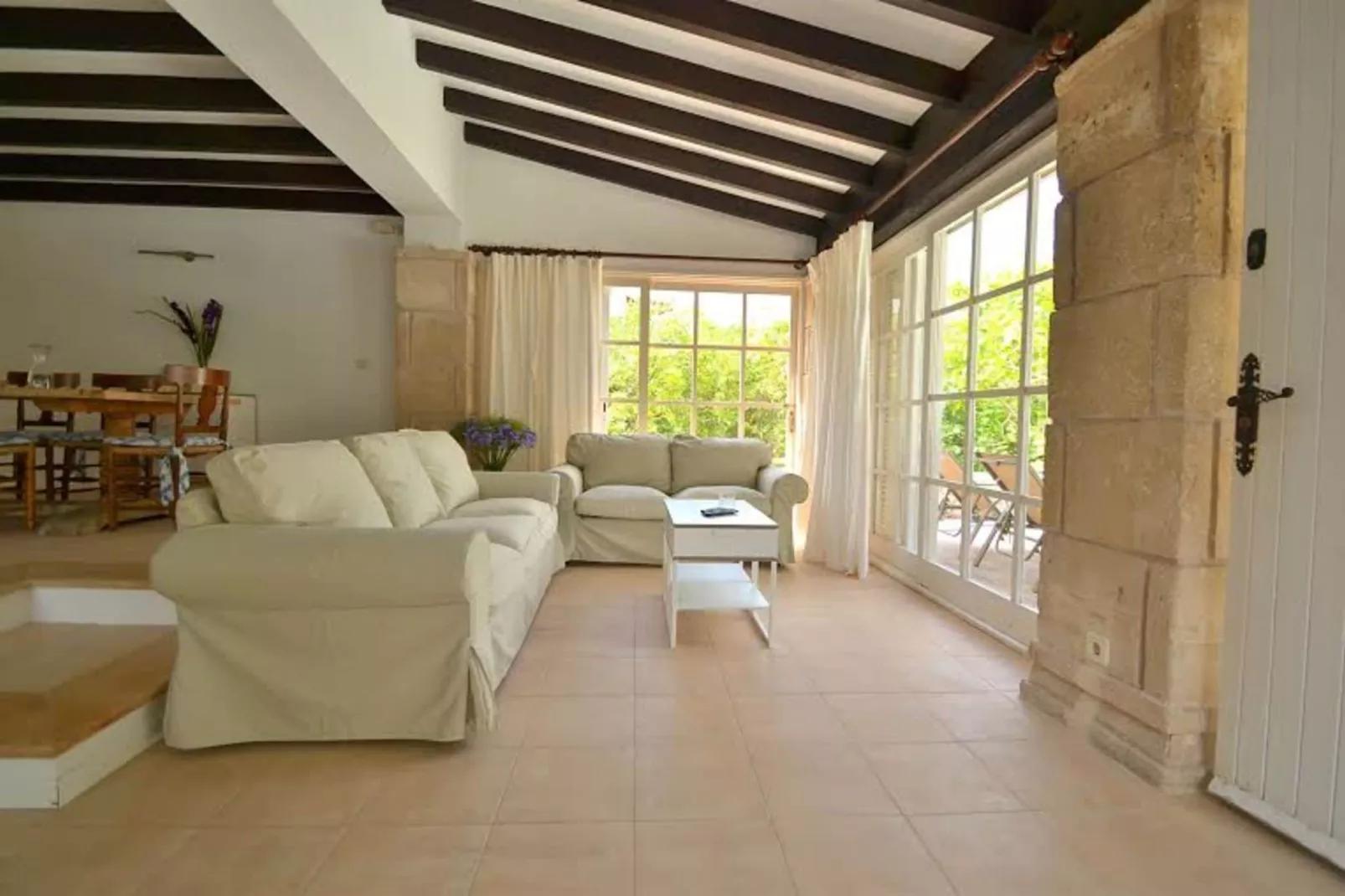 Blu Marine-Living room