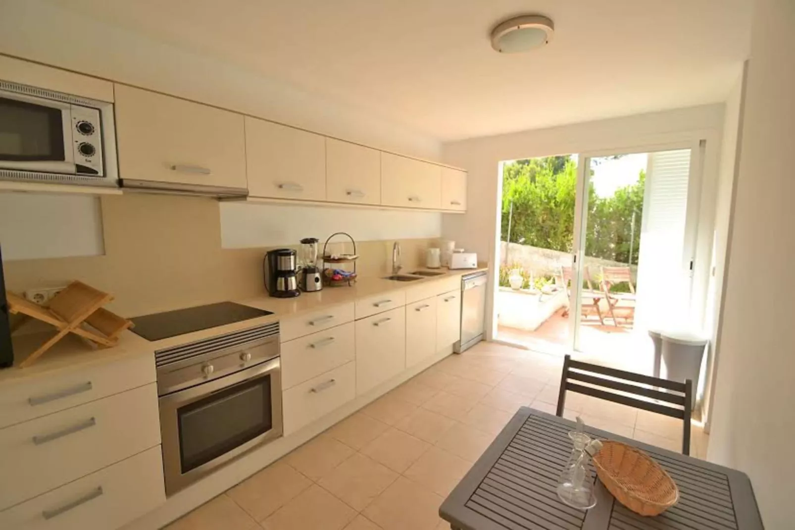 Blu Marine-Kitchen