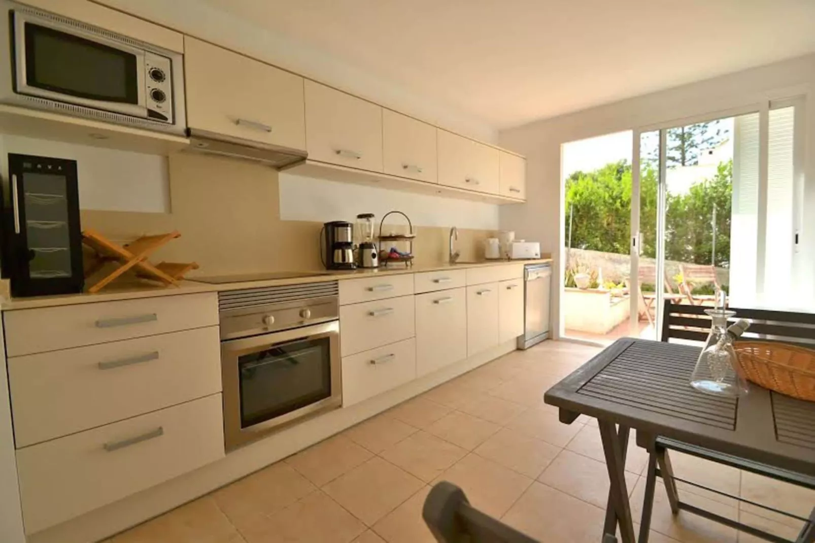 Blu Marine-Kitchen