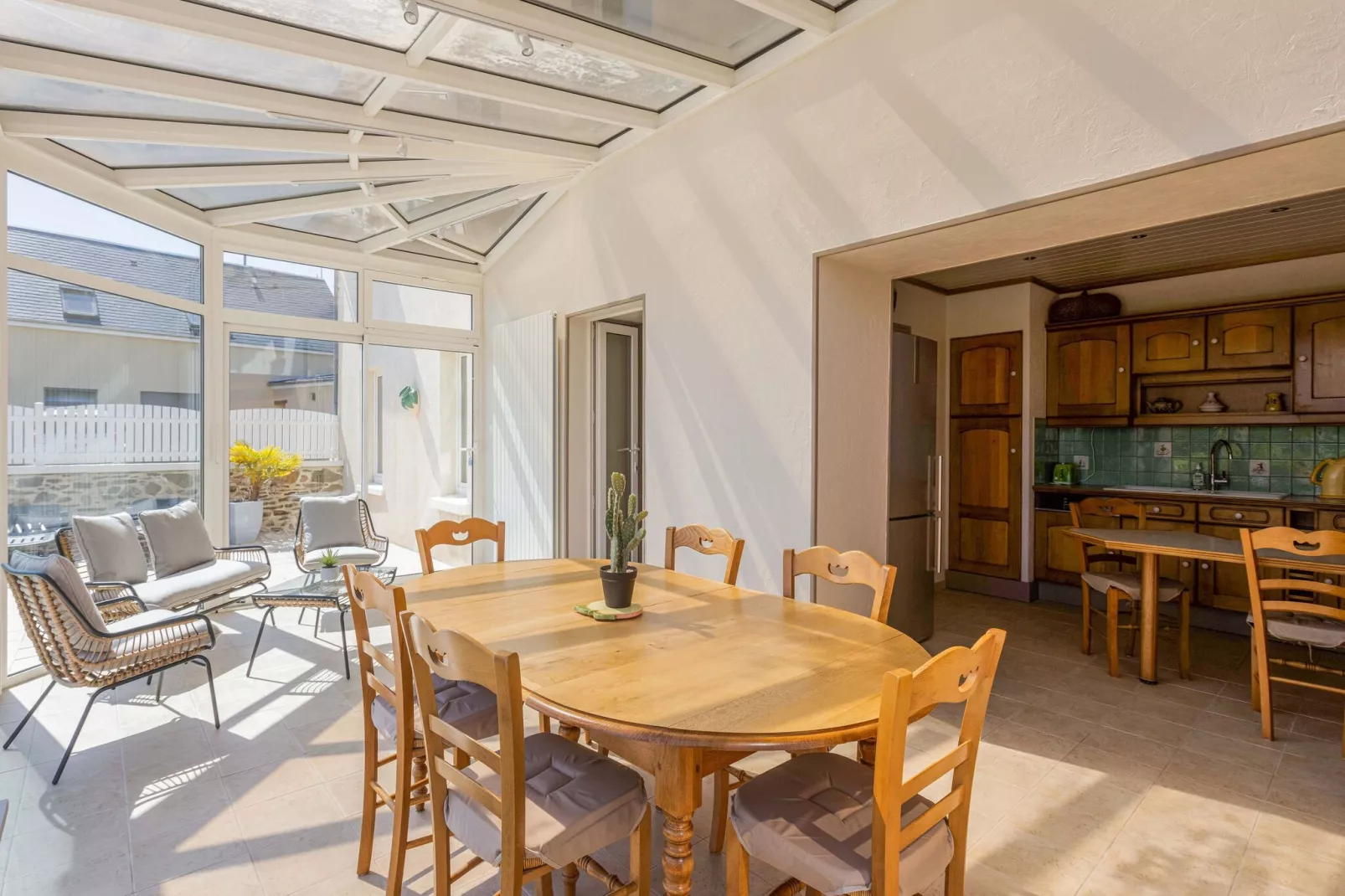 MAISON LEBLOND/MONTAIGU-Dining room