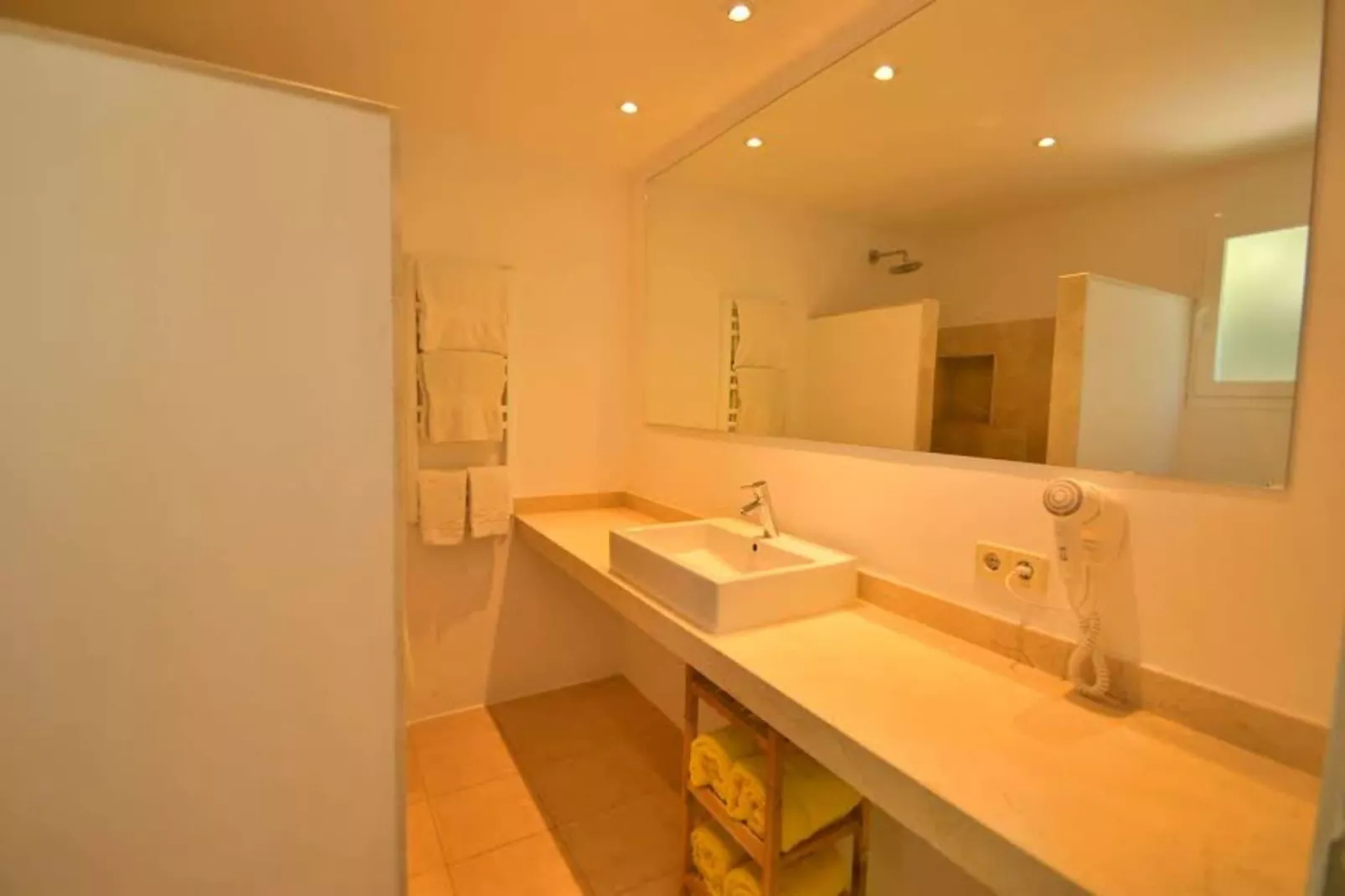 Blu Marine-Bathroom