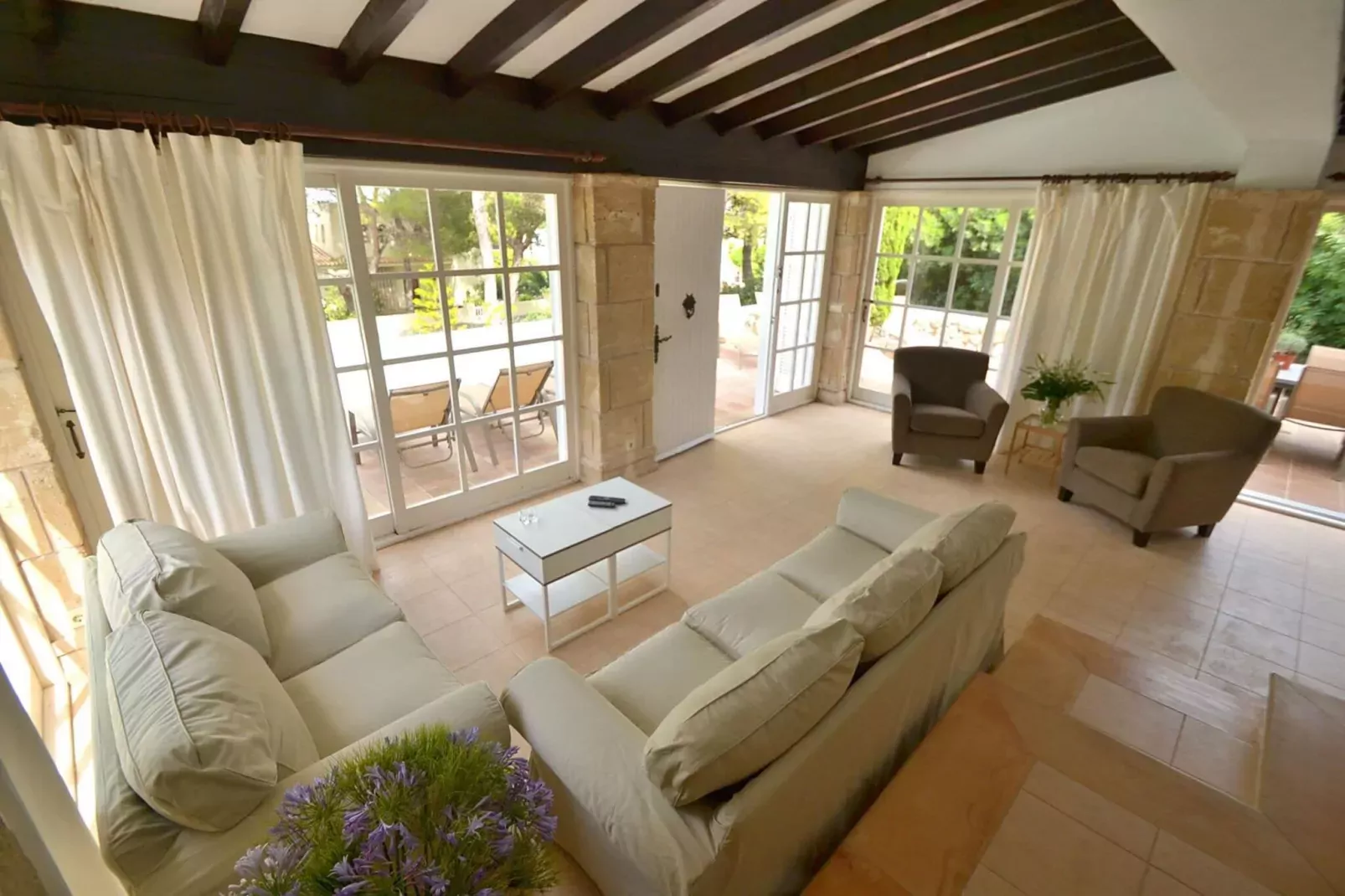 Blu Marine-Living room