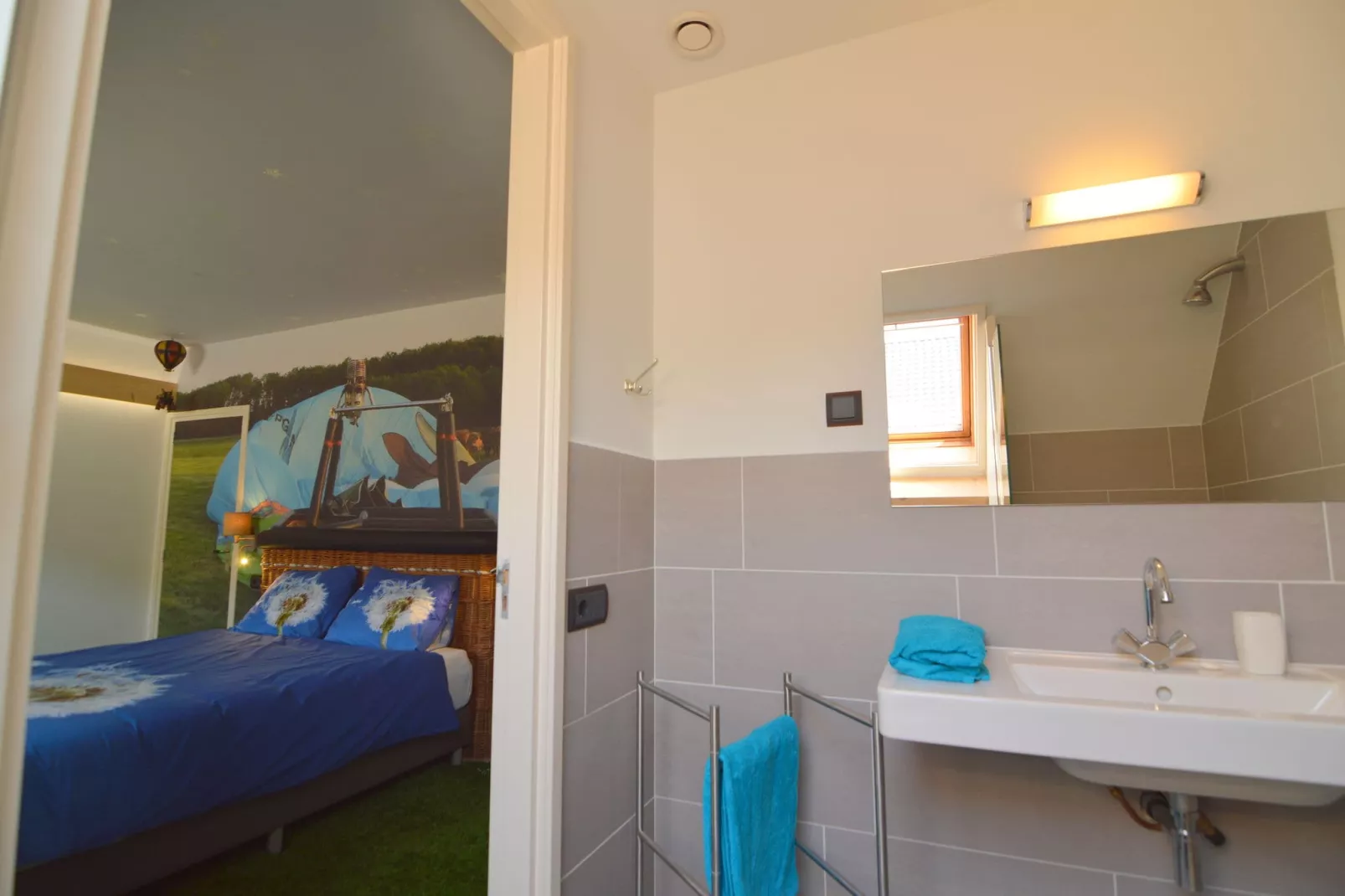Jules Verne-Bedroom