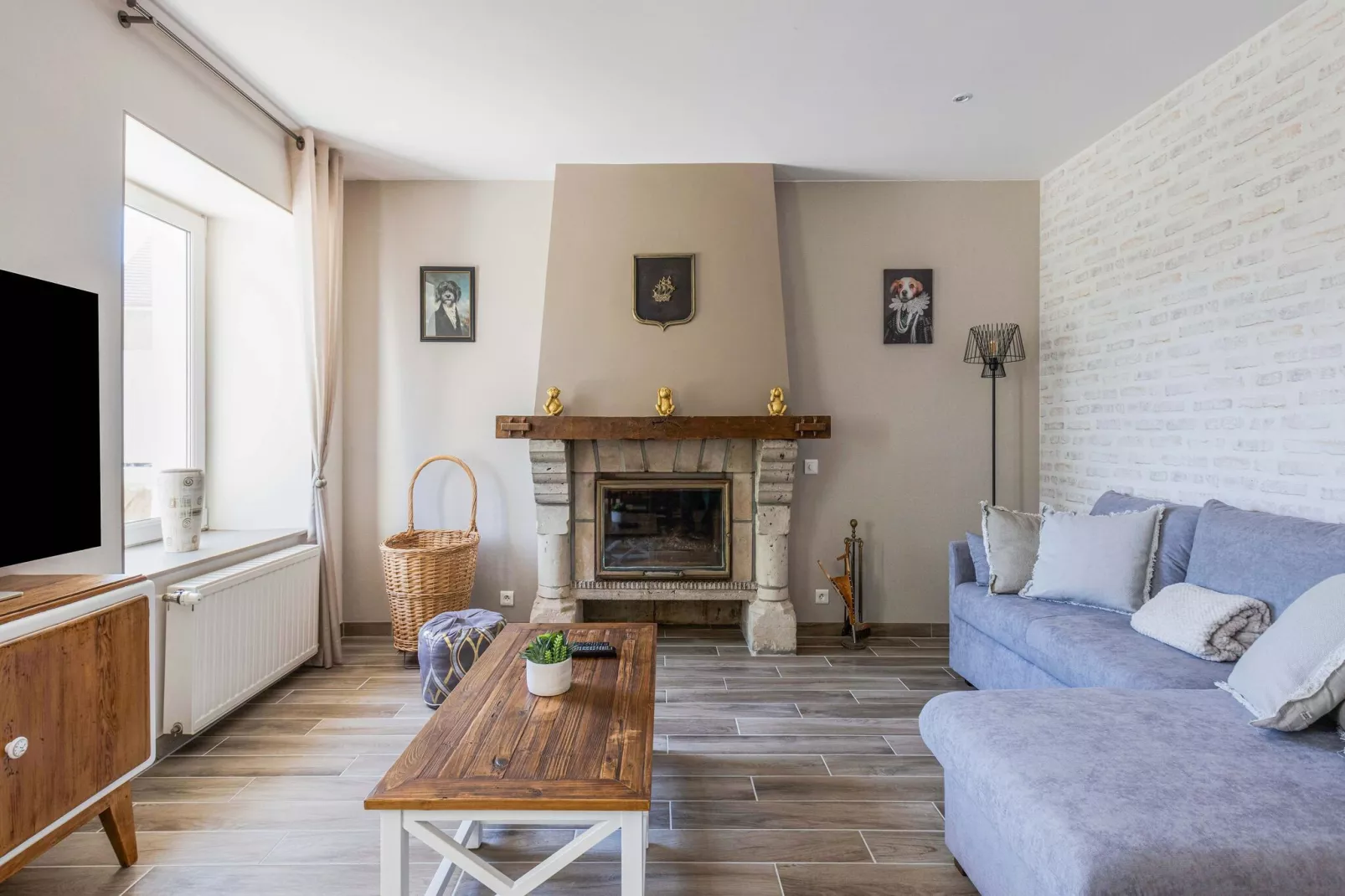 MAISON LEBLOND/MONTAIGU-Living room