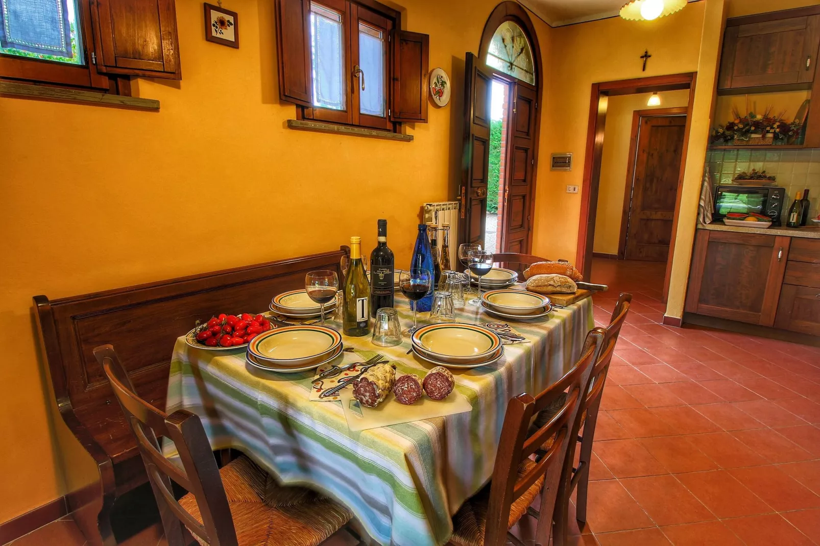 Tosco-Dining room