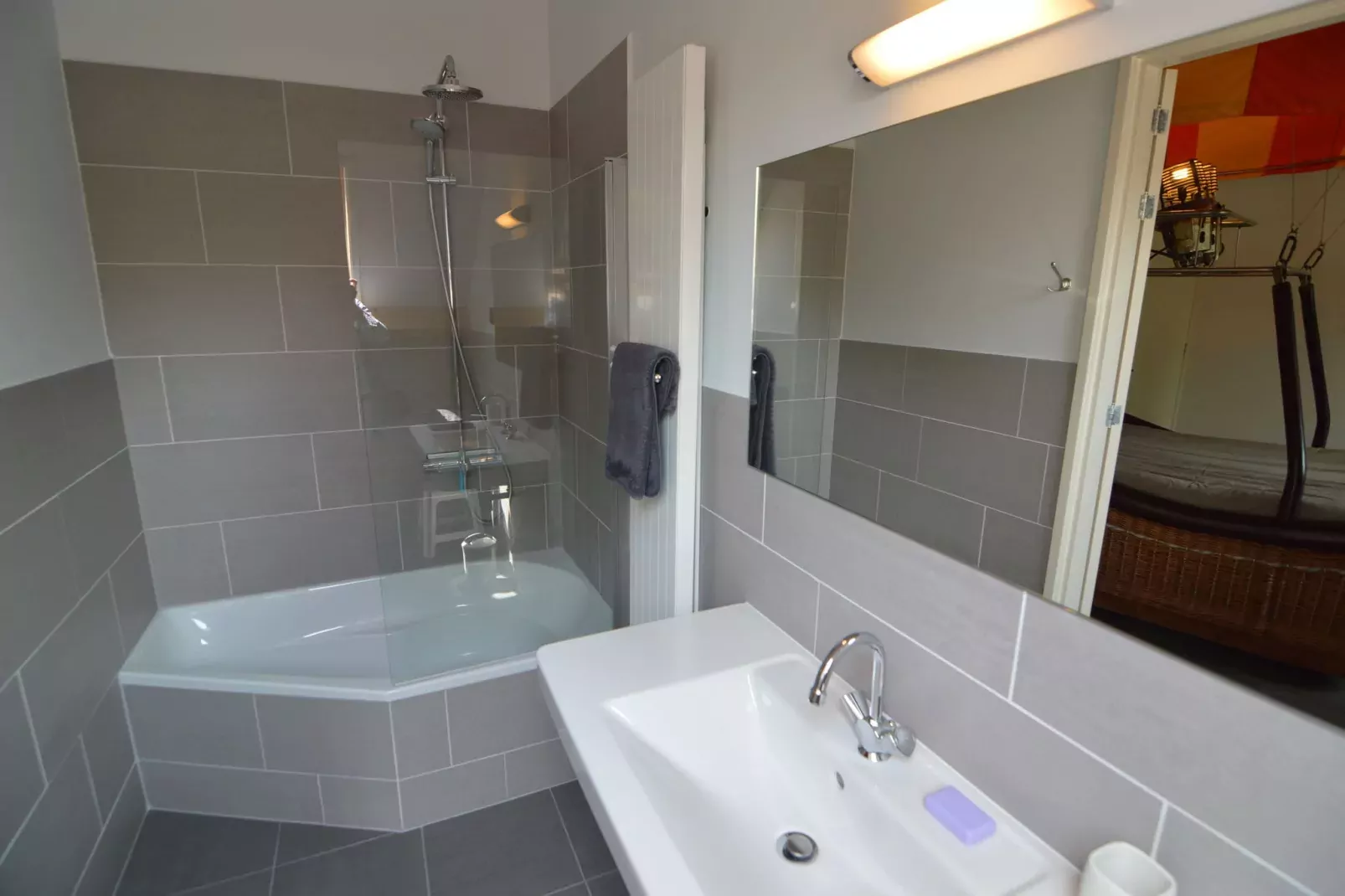 Jules Verne-Bathroom