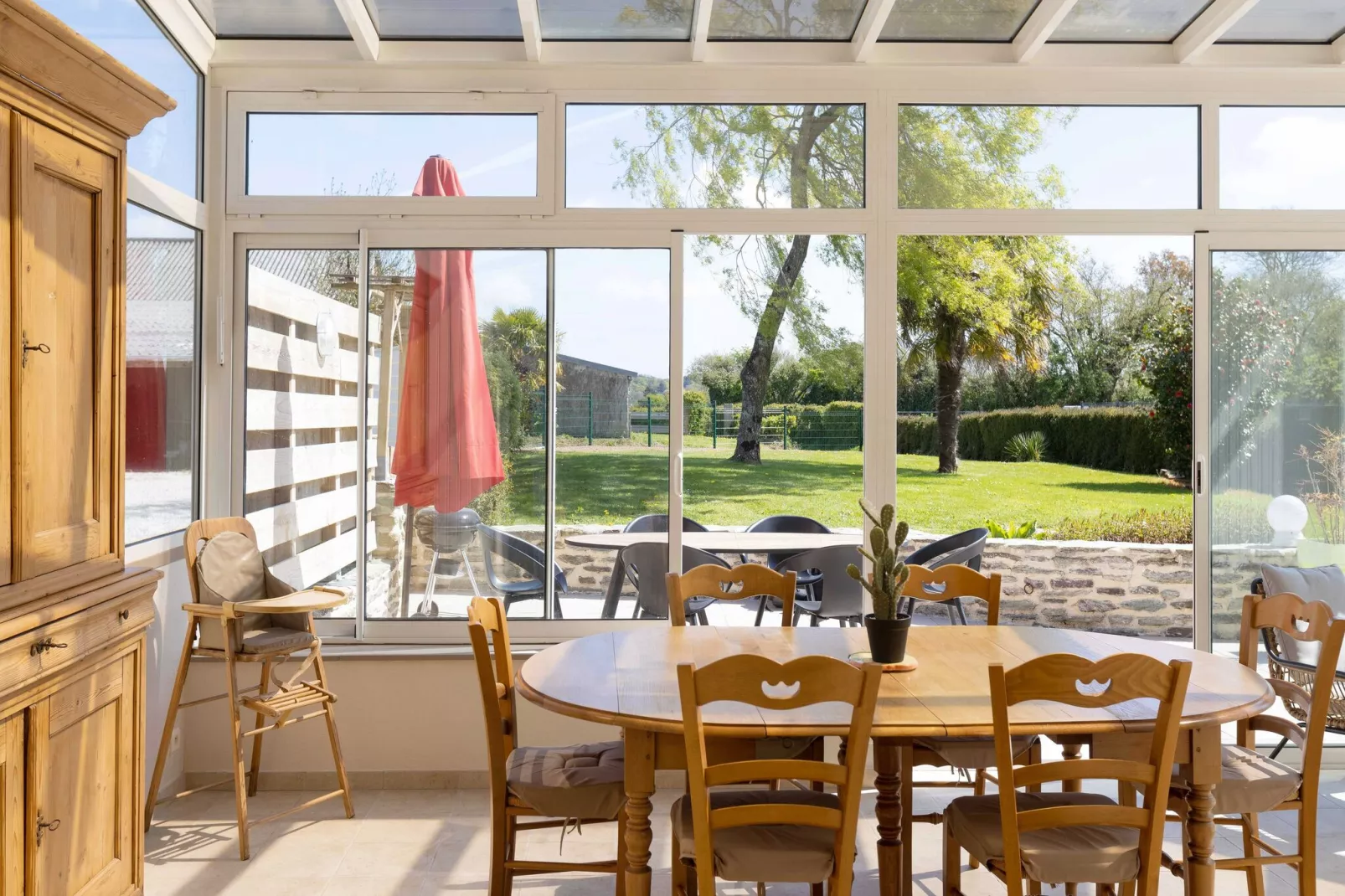 MAISON LEBLOND/MONTAIGU-Dining room