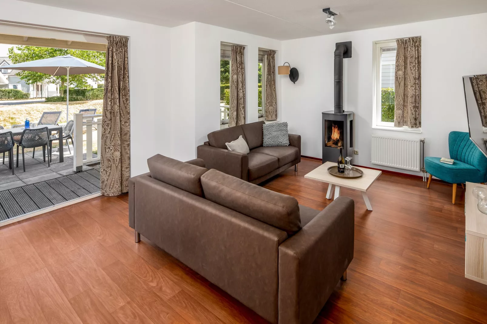 Aquadelta 28-Living room