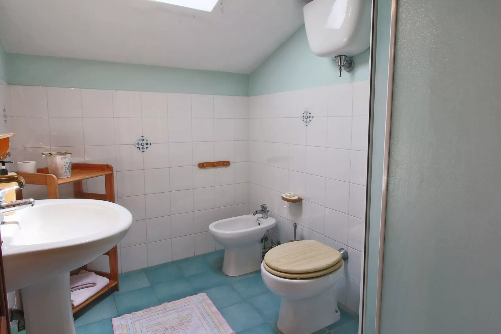 Tosco-Bathroom